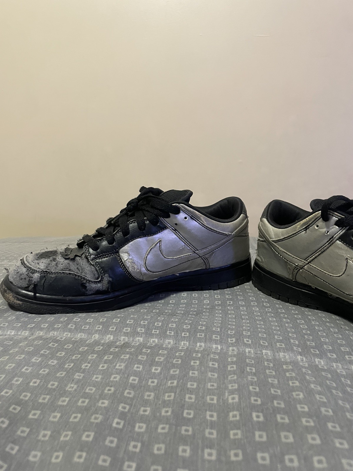 Nike Dunk Low 6.0 Black Metallic Silver Mens Size 9 Shoes