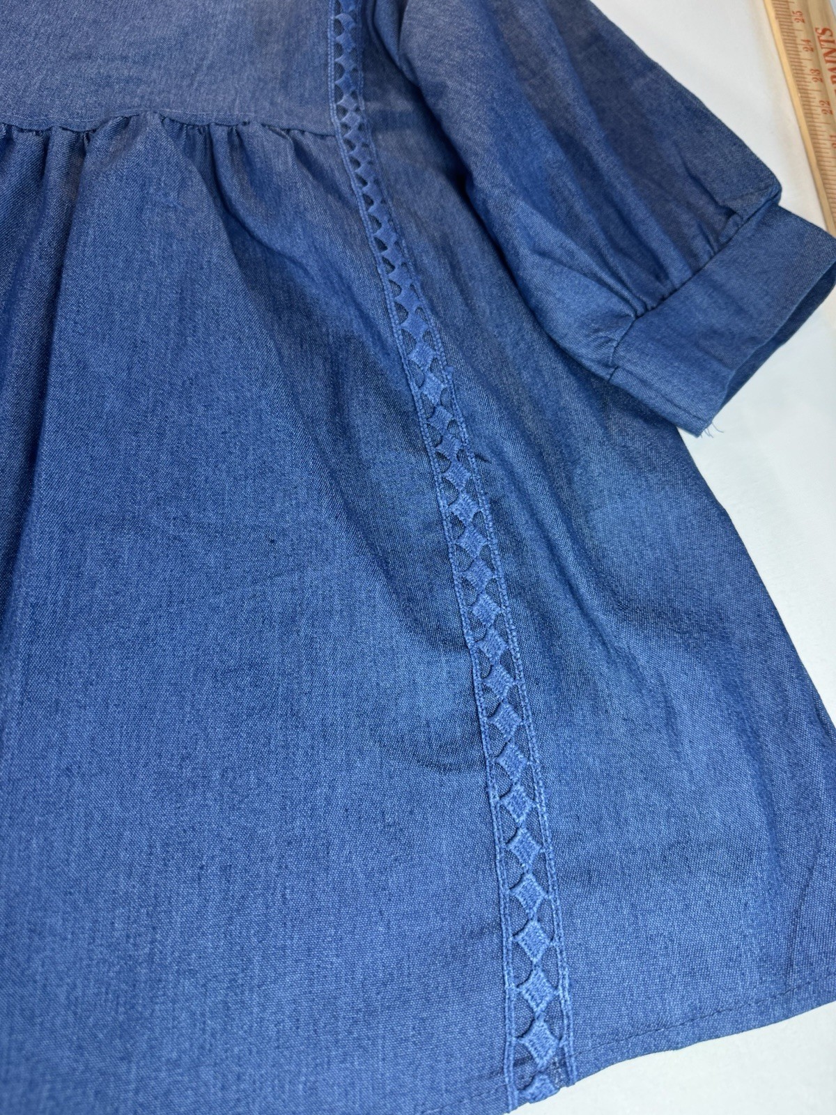 Boutique Boho Chic Denim-Style Lace Trim Babydoll Top Size Small