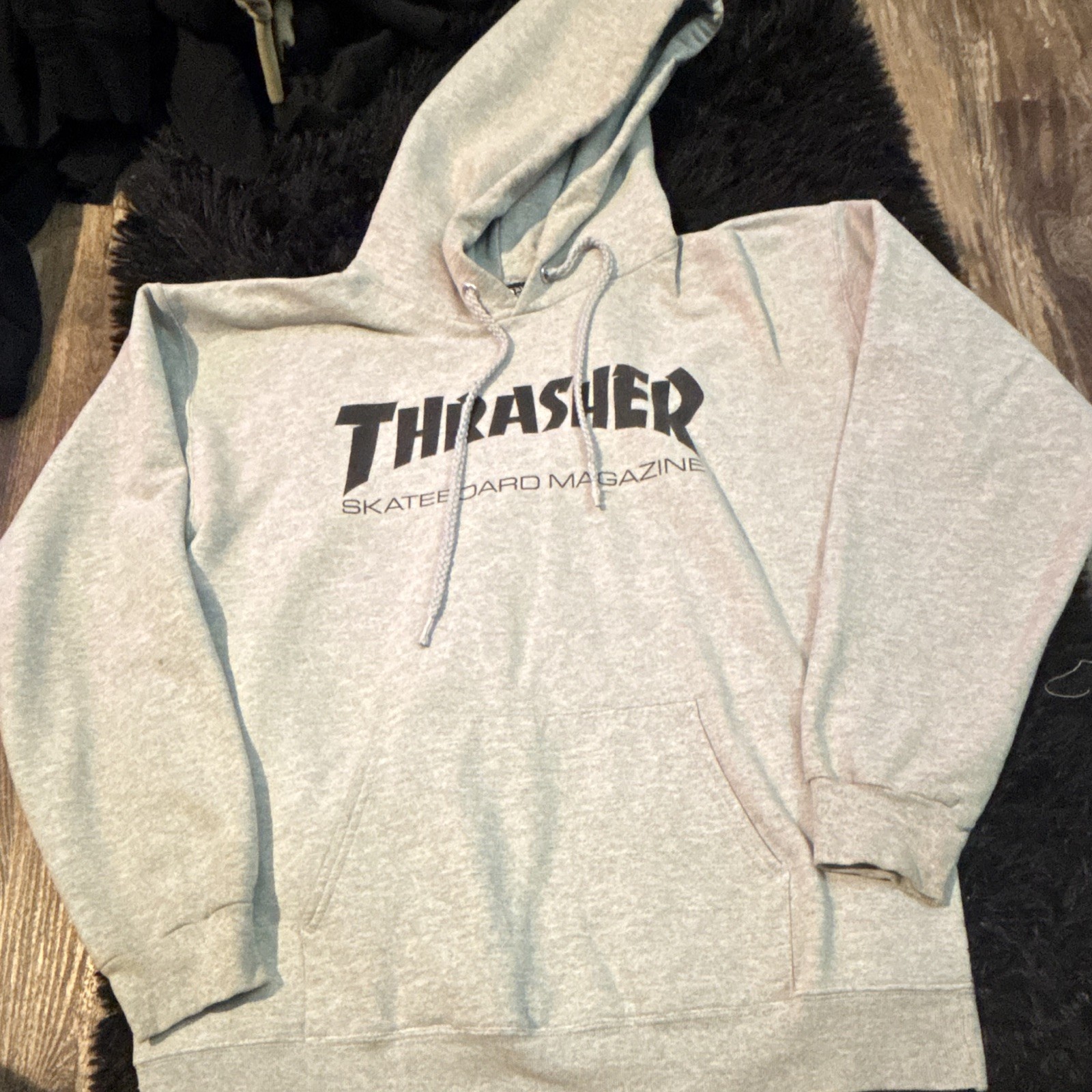 Thrasher Magazine Men’s Hoodie Sweatshirt Small Gray Pullover Skateboard Logo