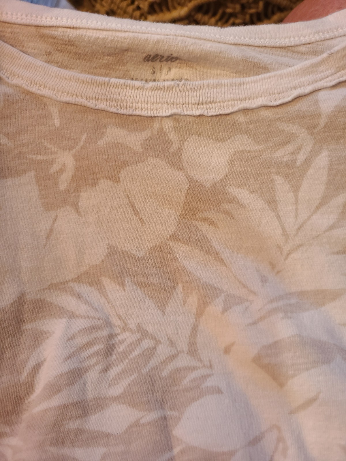 Aerie Womens Distressed Boyfriend Tshirt Soft Taupe Off White Cute Sz Small
