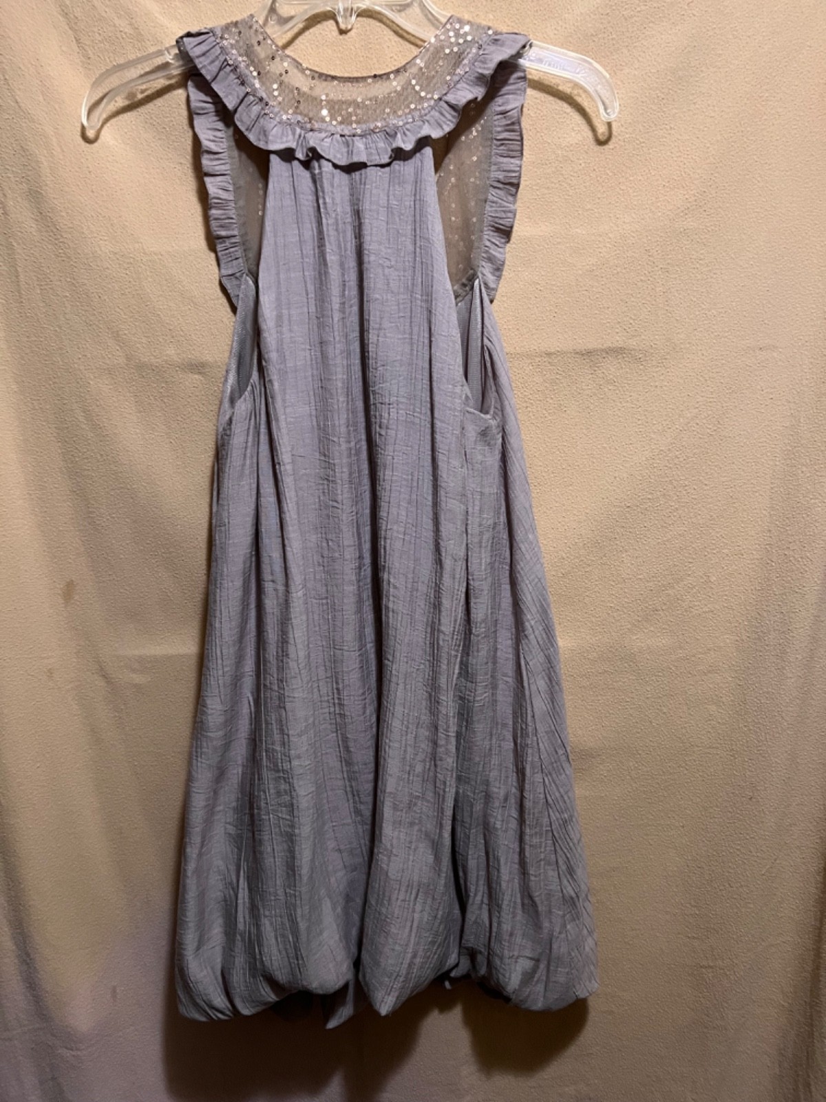 Twentyone sequined above the knee pullover shift dress, size medium