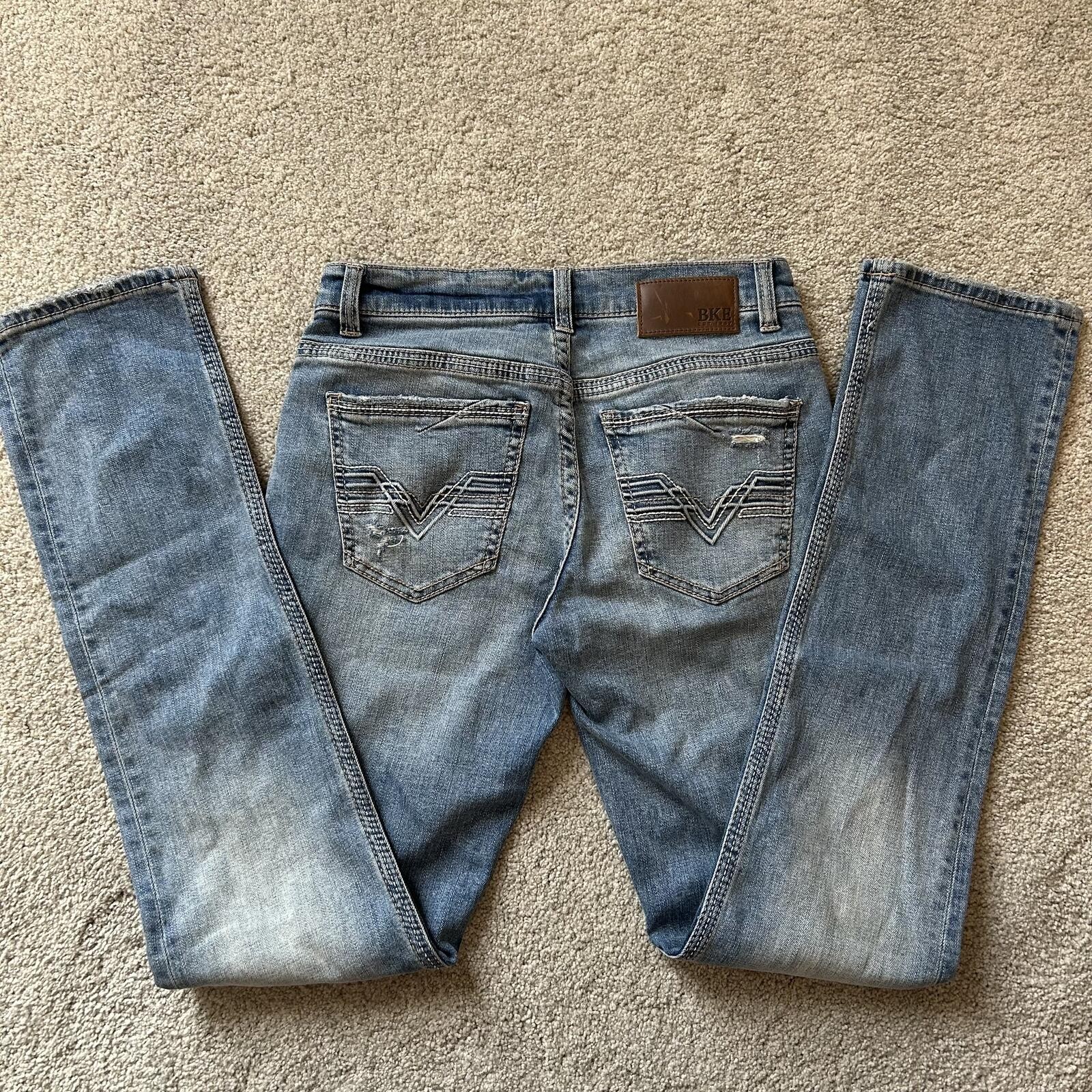 BKE Alec Men’s 30×34 Straight Leg Jeans Size Distressed Light Wash Blue Denim