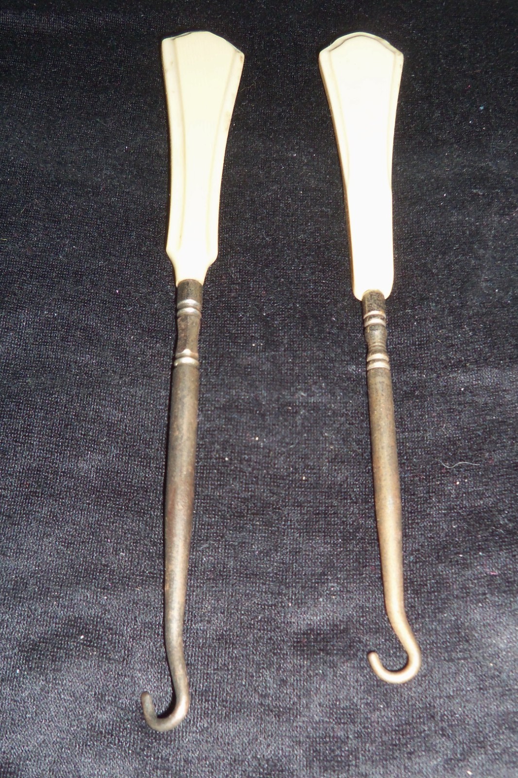 Antique Shoe Button Hook Celluloid Handle Ivory Pyralin DuBarry 7 3/8″ Long +1