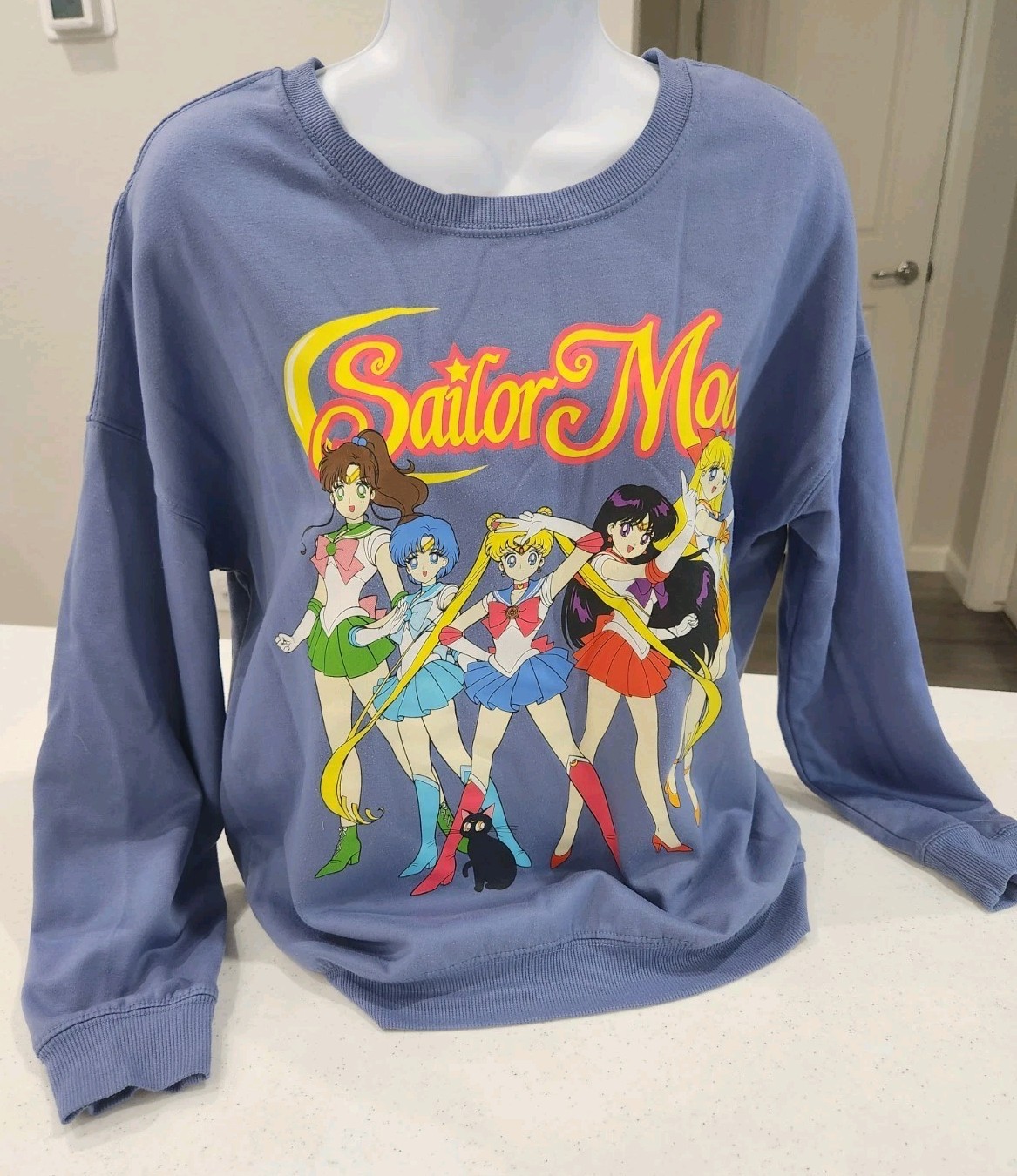 Sailor Moon Women’s Size S Graphic Print Pullover Sweatshirt Crew Neck Anime Top