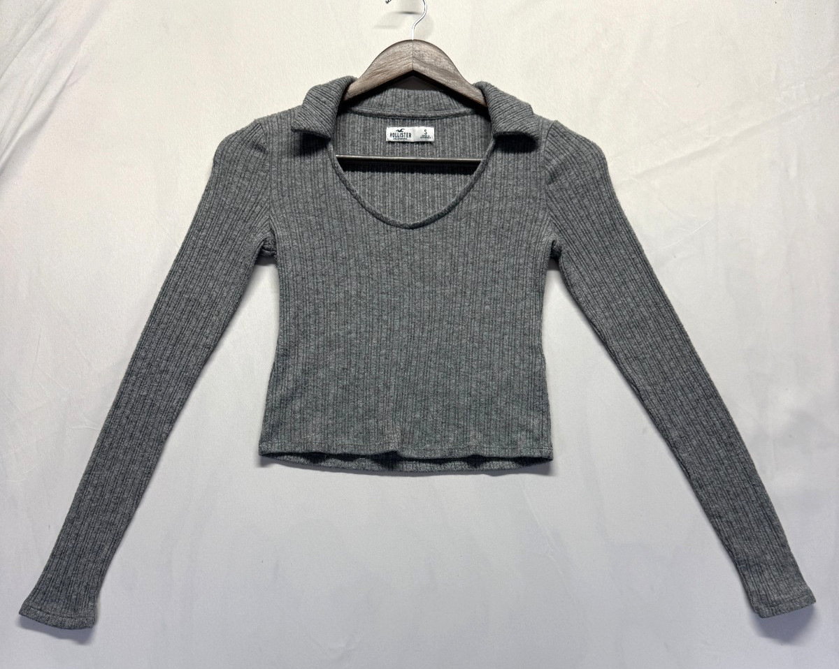 Hollister California Ribbed Knit Crop Top Womens S Heather Gray Viscose V-Neck