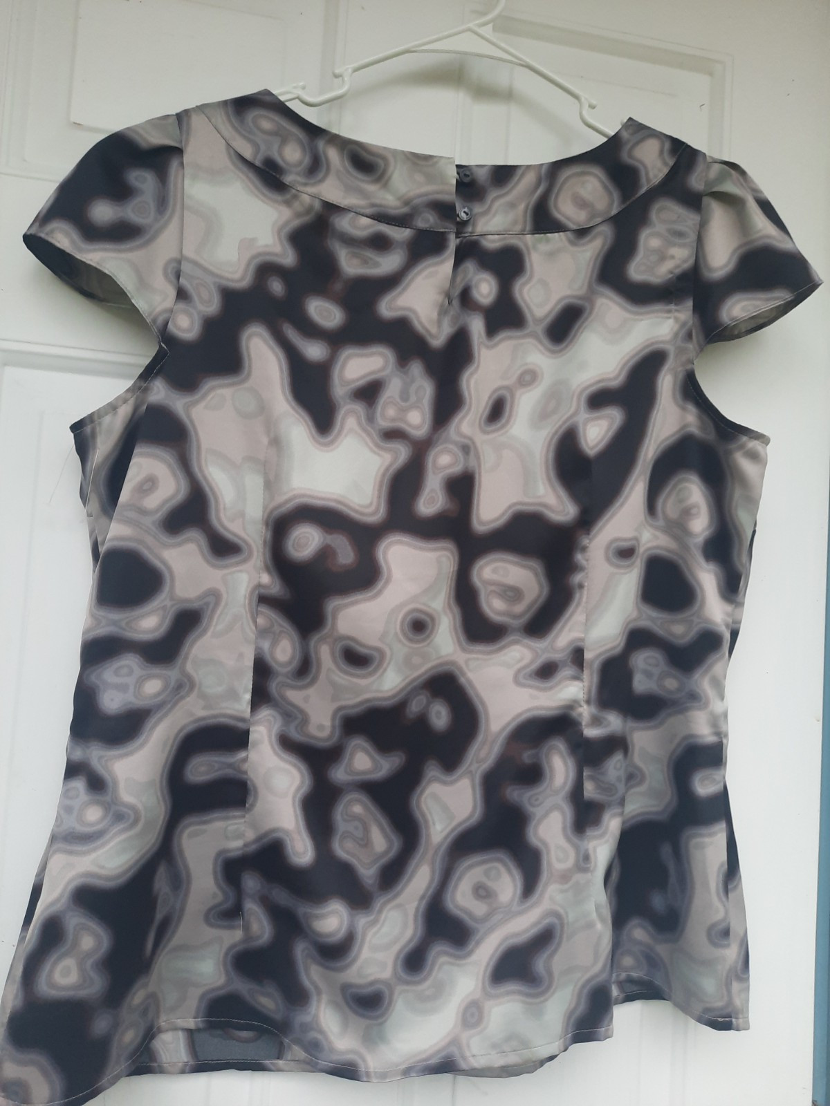 Worthing Womens Top Size XL Gray Disco Abstract Bead Detail Short Sleeve Career