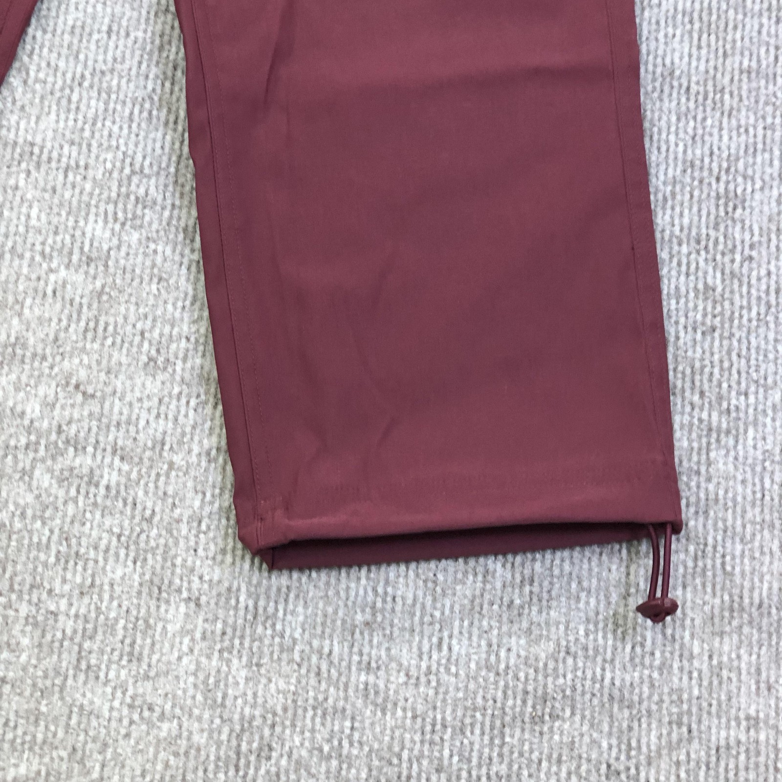 Eddie Bauer Rainier Capri Pants Womens 4 Red Nylon Hiking Outdoor Stretch Travel