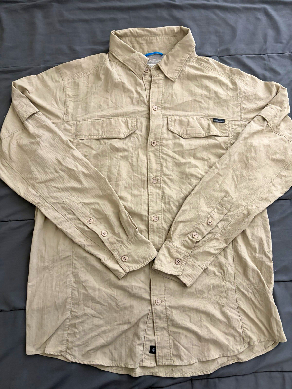 Columbia Omni-Shade Shirt Men’s M Beige Solid UV Protection Pockets Button Up