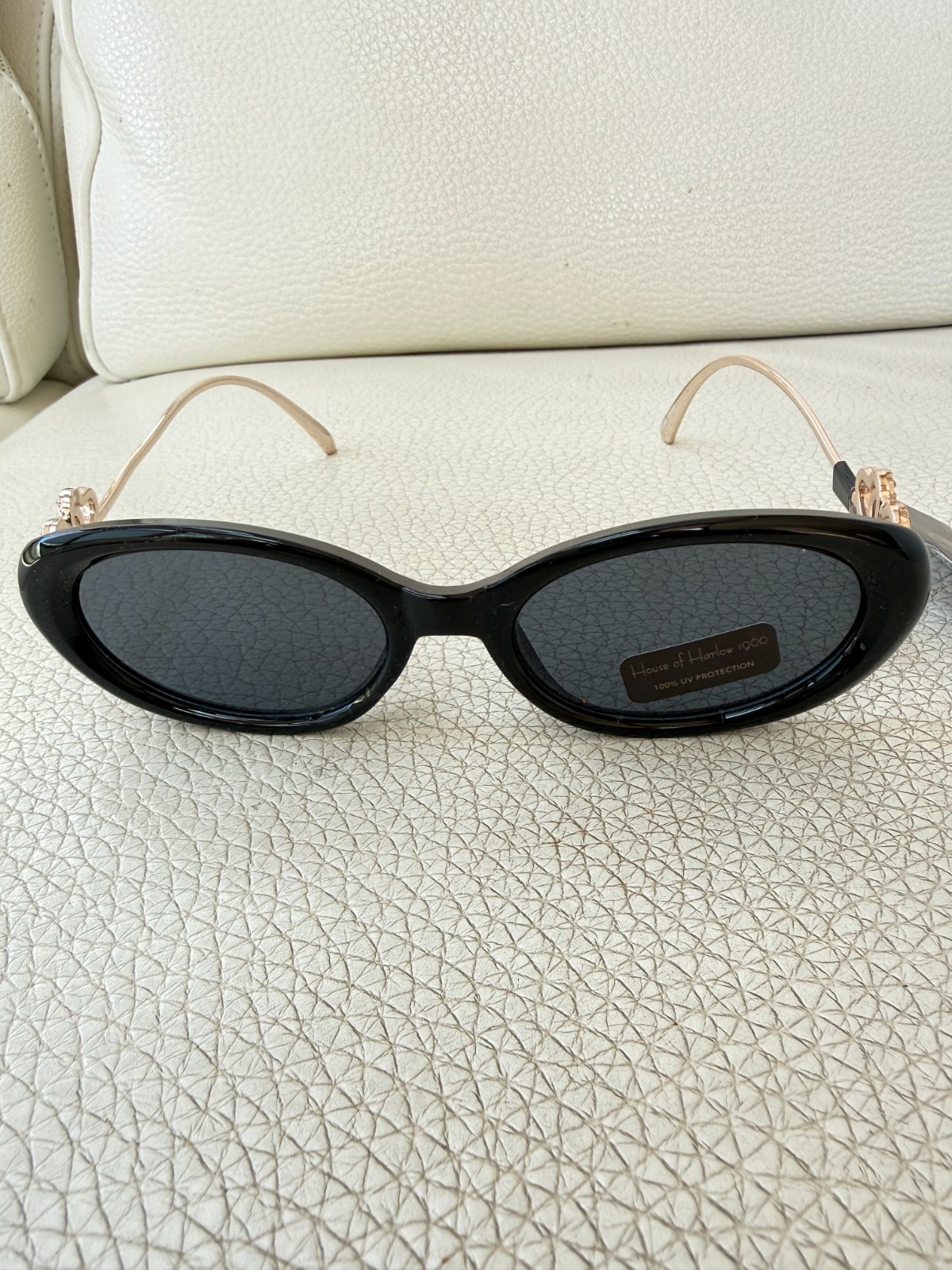 NWT HOUSE OF HARLOW 1960 SLIM OVAL SUNGLASSES BLACK ACETATE RHINESTONE HEART