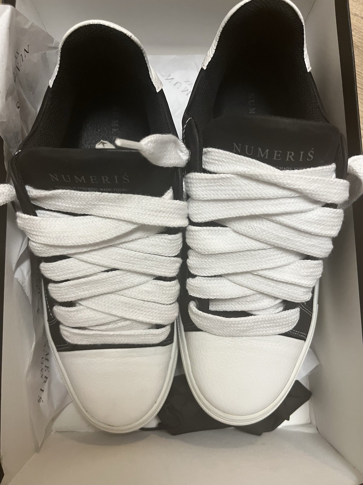Numeris Men’s US 9 Black/White Suede Colorblock Lace-Up Sneakers New Box