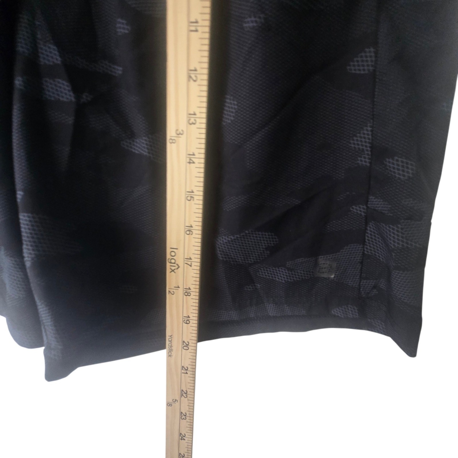 Layer 8 Mens Qwick-Dry Athletic Shorts Black Gray Digi Camo Sz Large Gym Workout