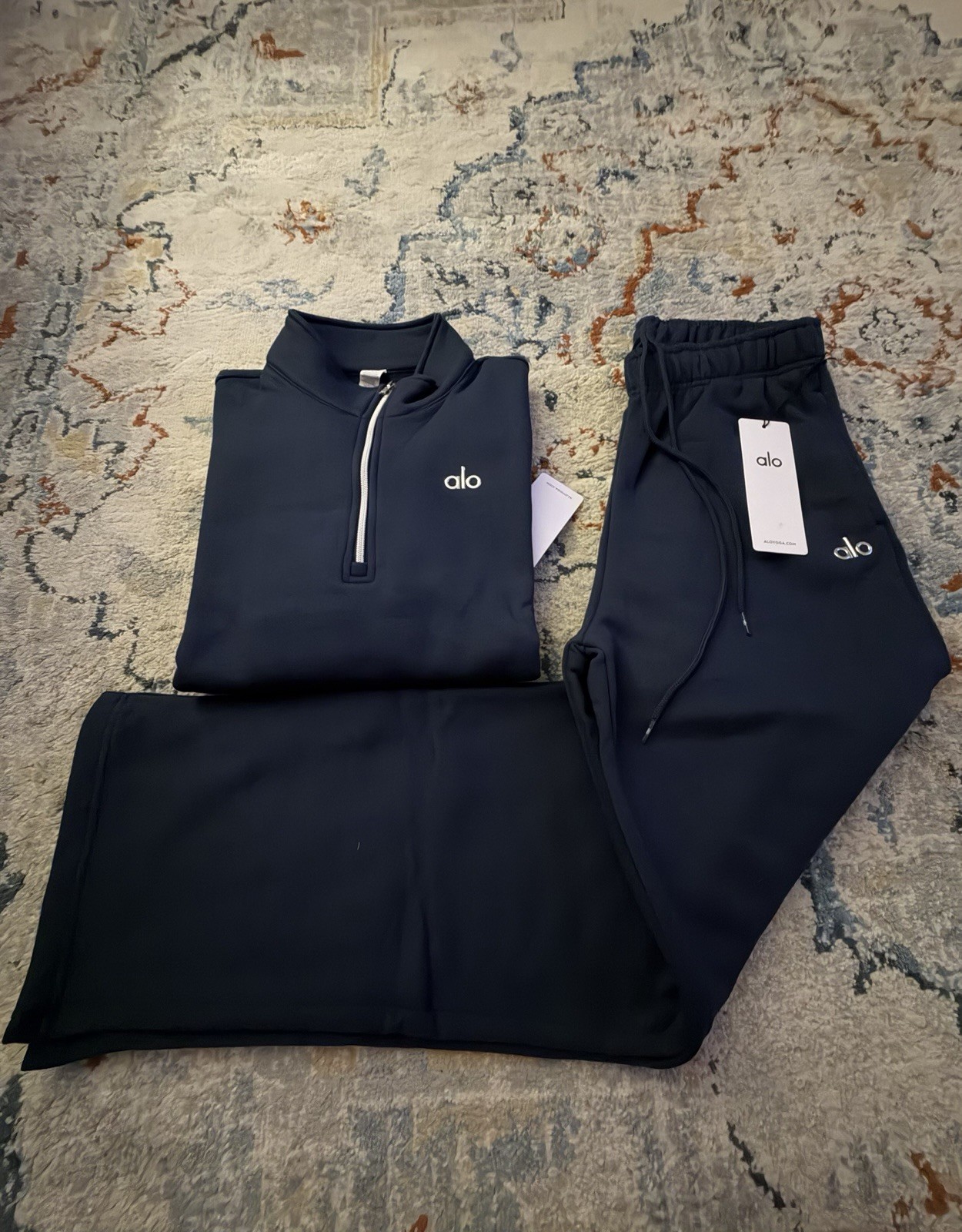 NWT Alo Yoga Matching Tracksuit Set – 1/4 Zip Pullover & Sweatpants Size S