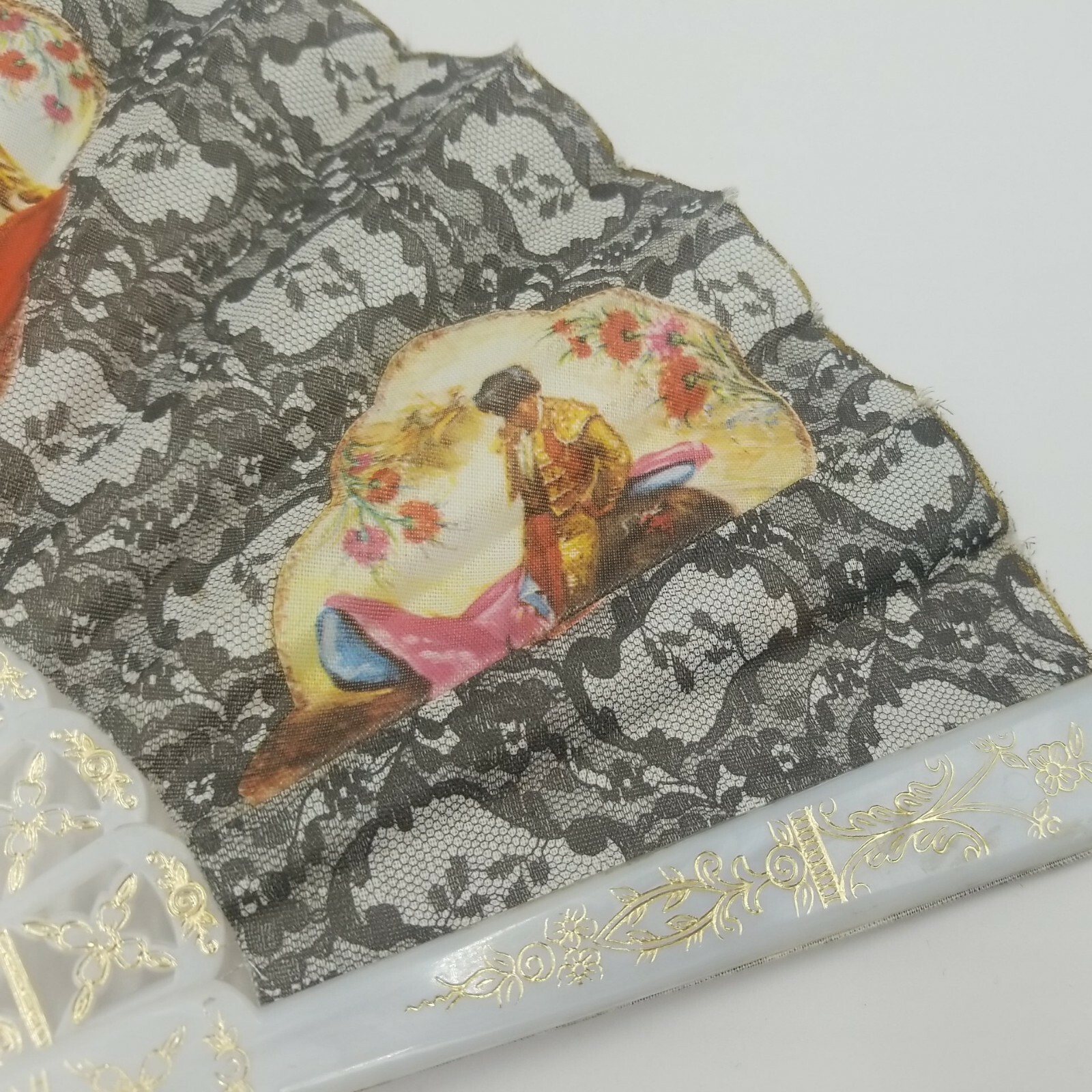 Spanish Style Lace Print Fabric Plastic Handle Bull Fighting Vintage Folding Fan