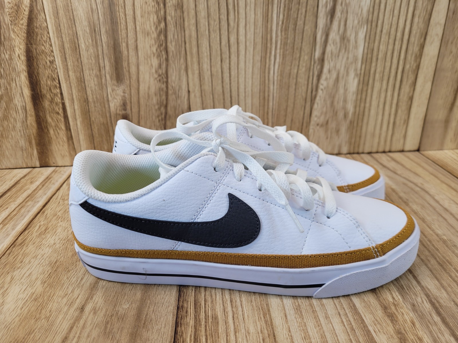 Nike Court Legacy NN Women’s Low Sneakers White/Black Size 7.5 DH3161-100