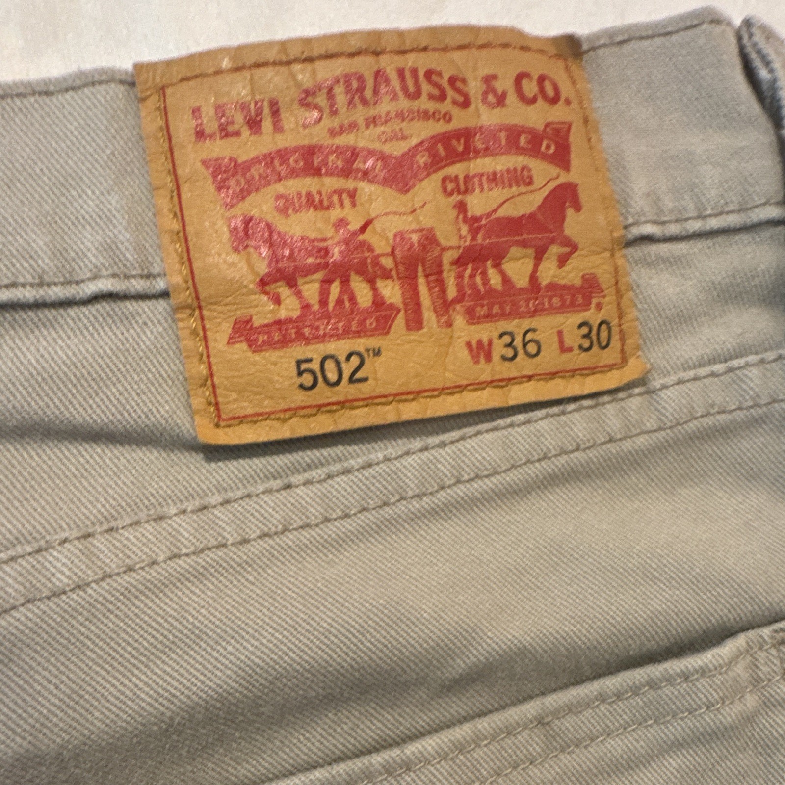 Levi’s Men’s Tapered Gray Denim Cotton Low Rise 5-Pocket Light Wash