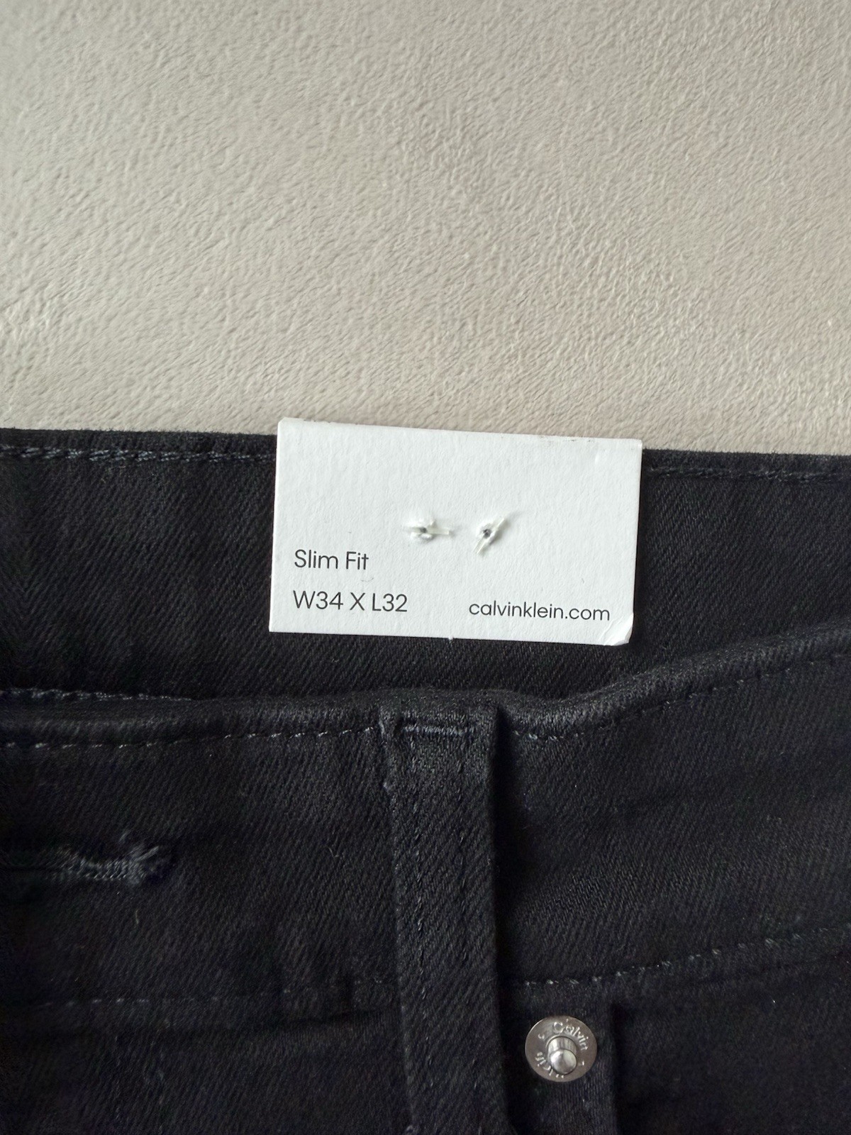 Calvin Klein Men’s Slim Fit Black Solid Denim Jeans Logo Accent Regular Size