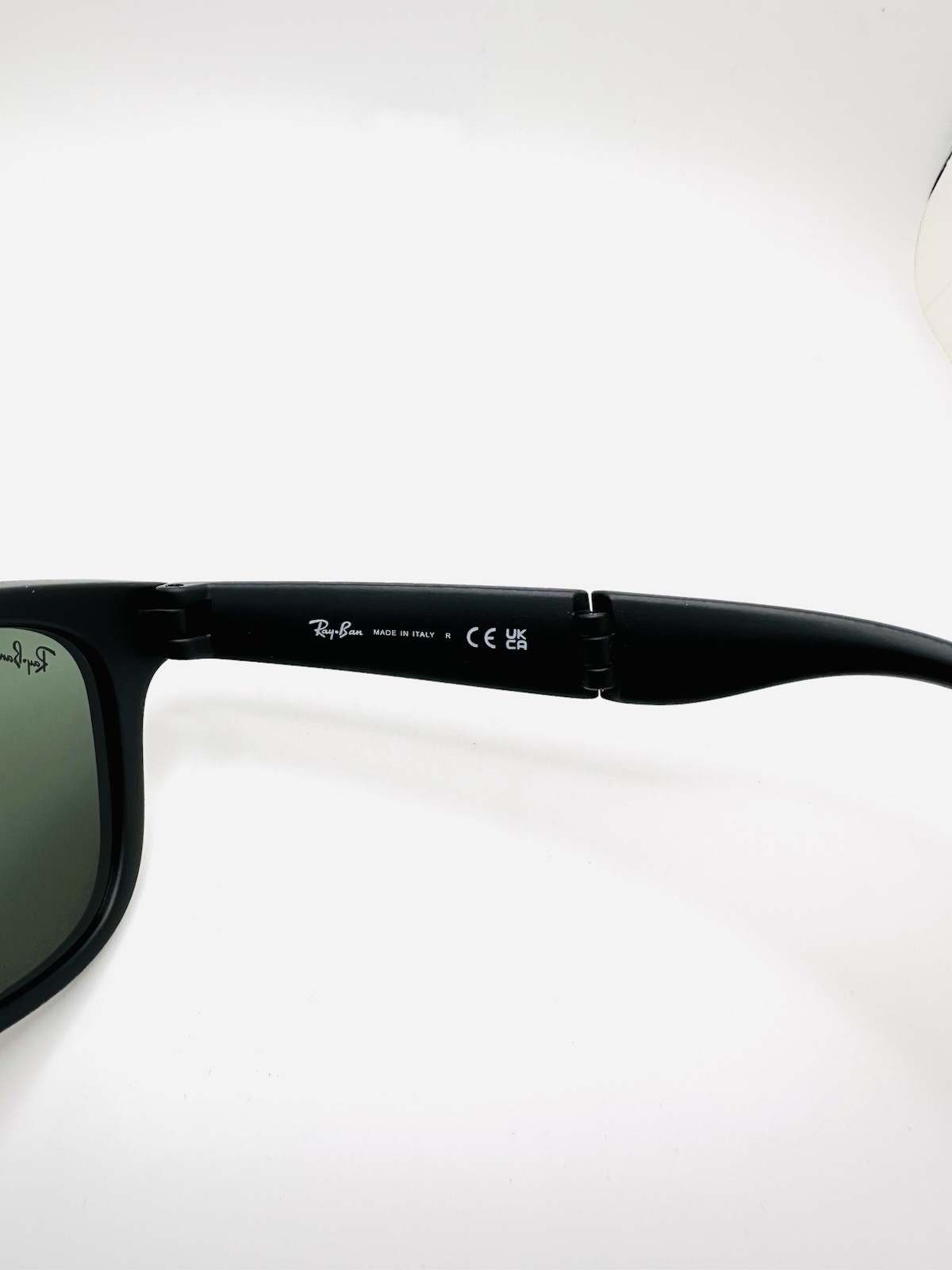 Ray-Ban Wayfarer Folding RB4105 50mm Sunglasses – Matte Black Frame/ Green Lens