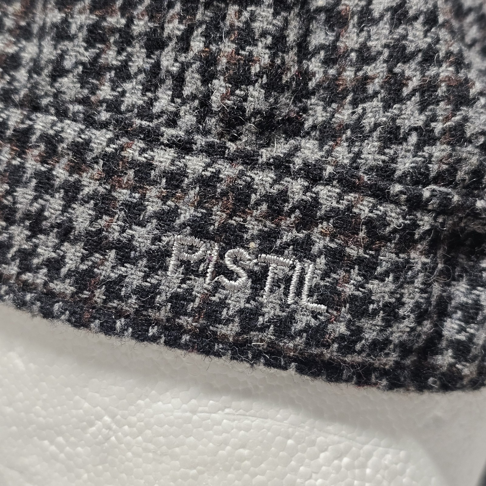 Pistil Cadet Hat Billed Newsboy Cap Wool Blend Gray Hounds tooth O/S