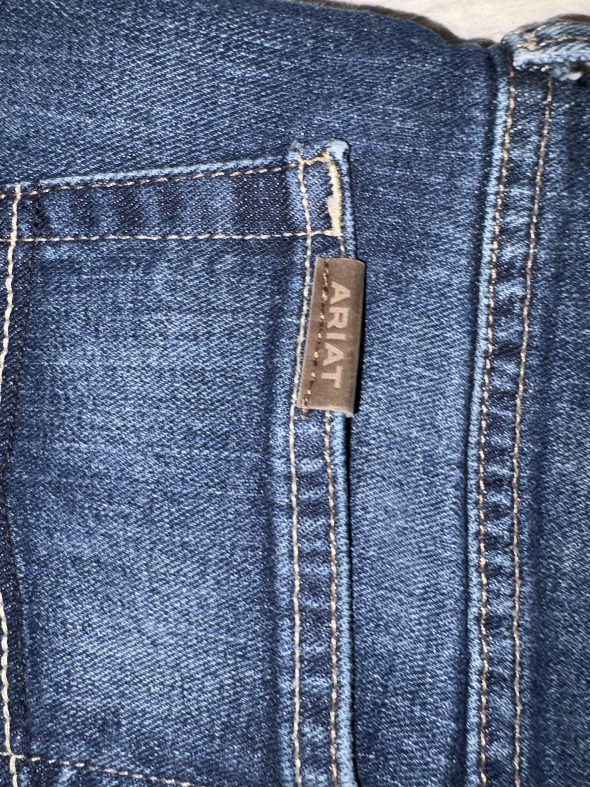Ariat Legacy Men’s Slim Fit Straight Leg Blue Dark Wash Denim Jeans 5-Pocket M7