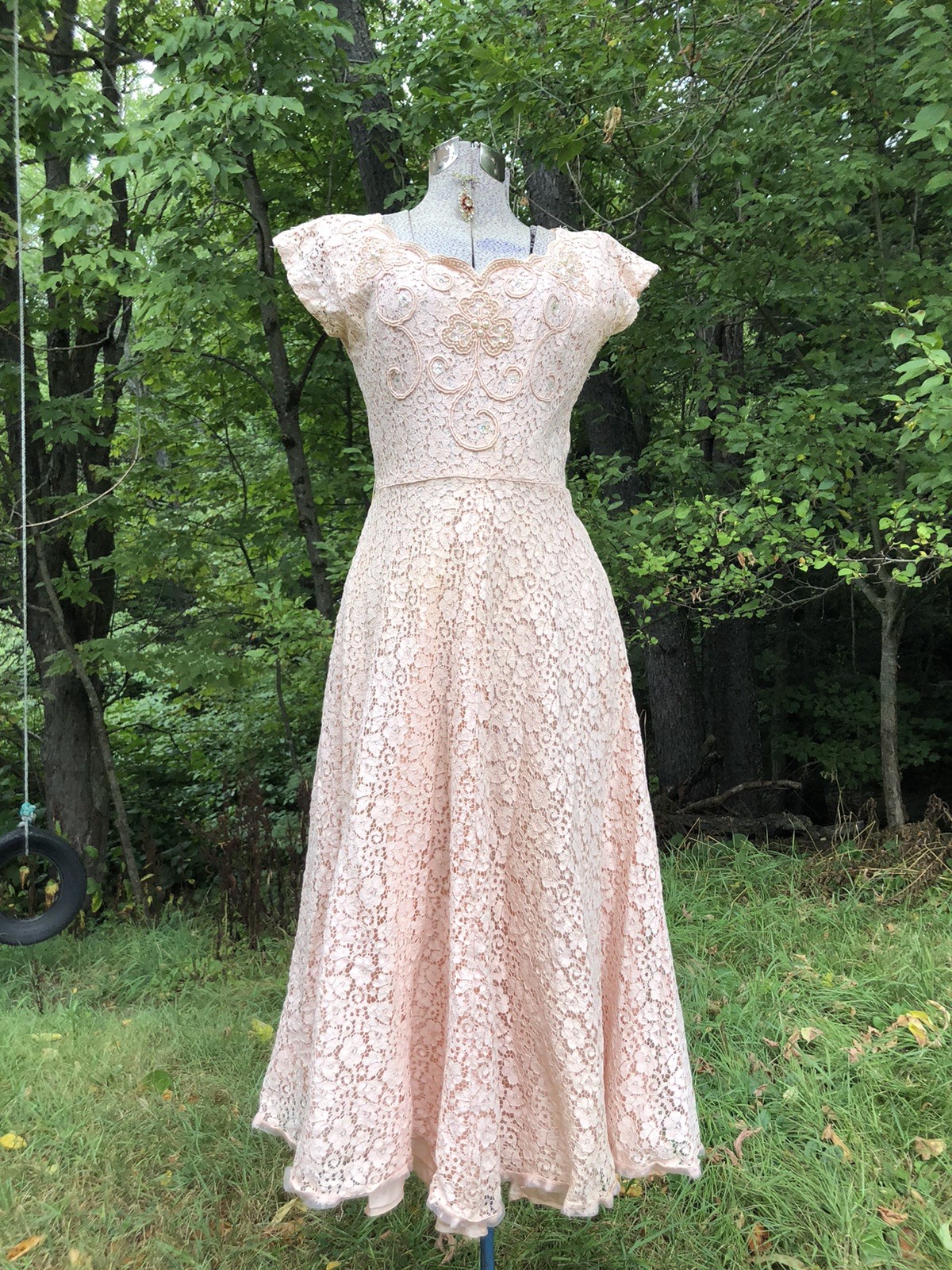 Vintage 1940’s Aurora Borealis Sequin Pearl Lace Cocktail DRESS 36-26-48