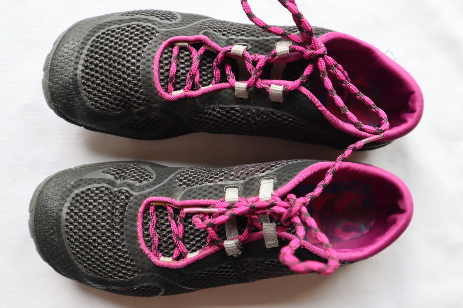 Black & Magenta Synthetic & Mesh MERRELL Pace Glove Laced Trail Running Shoes 9