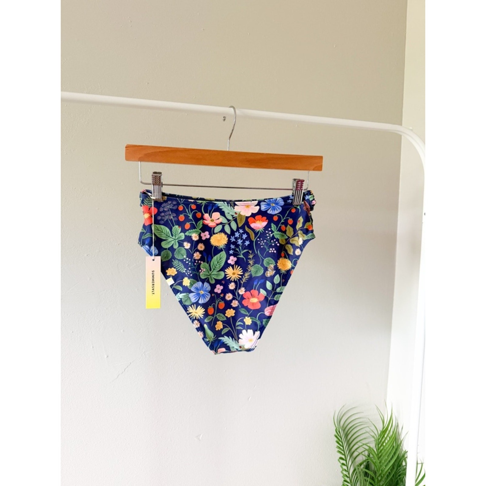 Summersalt Floral Strawberry Flower Bikini Swimsuit Bottoms Size Small 4 NWT
