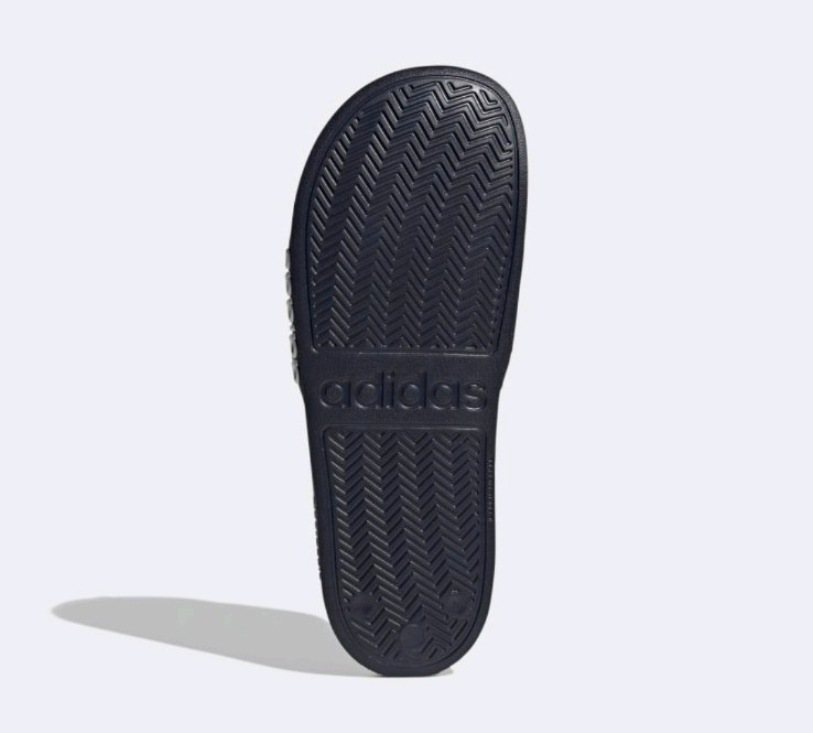 adidas men Adilette Shower Slides size 9 new with box