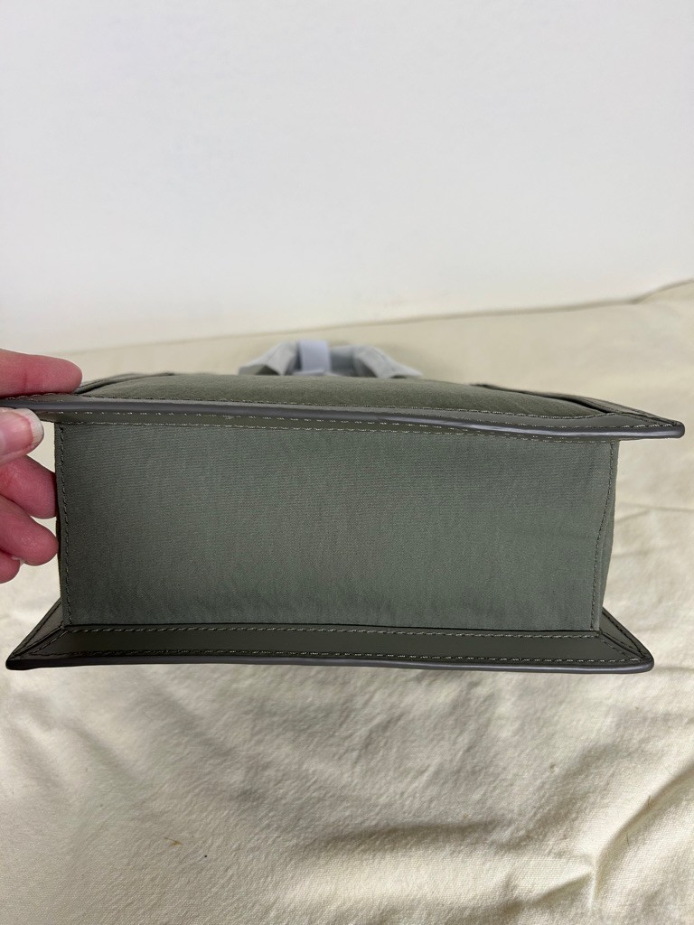WE-AR4 NEW Green Small Notebook Tote with Detachable Crossbody Strap