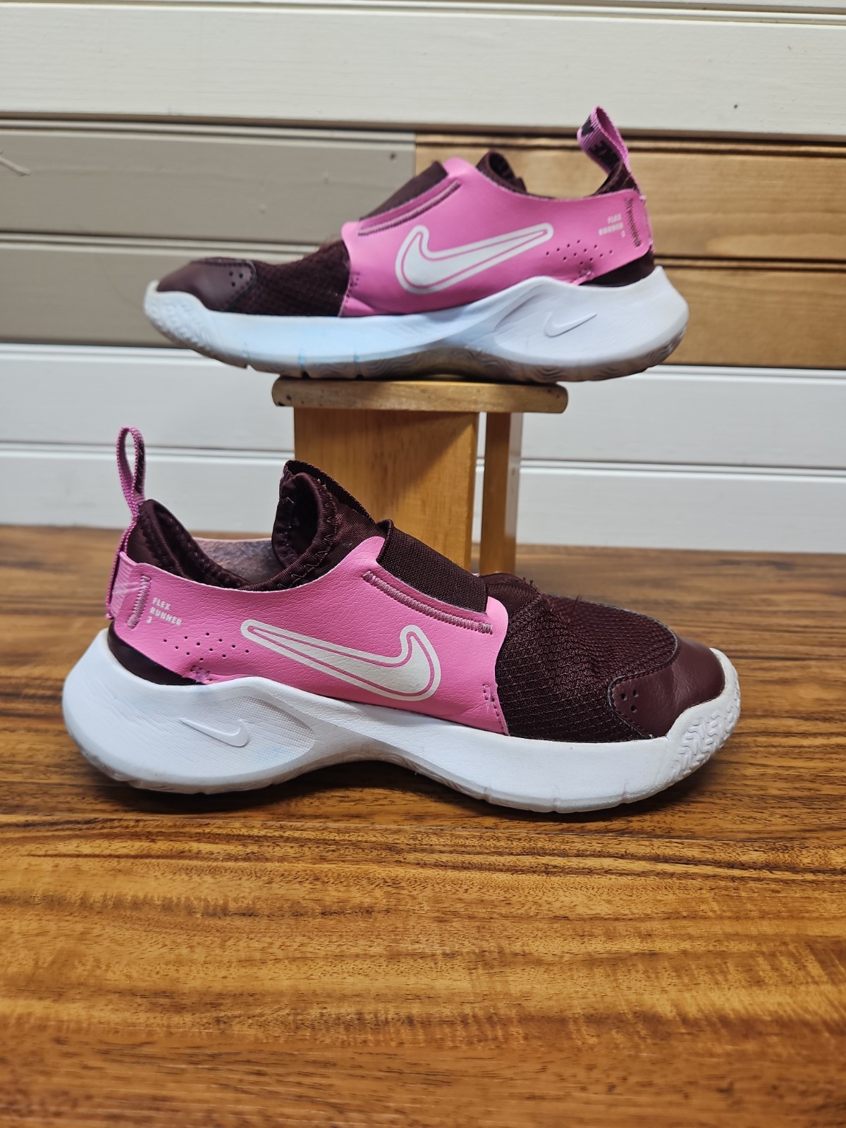 Nike Flex Runner 3 Kids Running Shoes Girls Size 2.5Y Walking Play School