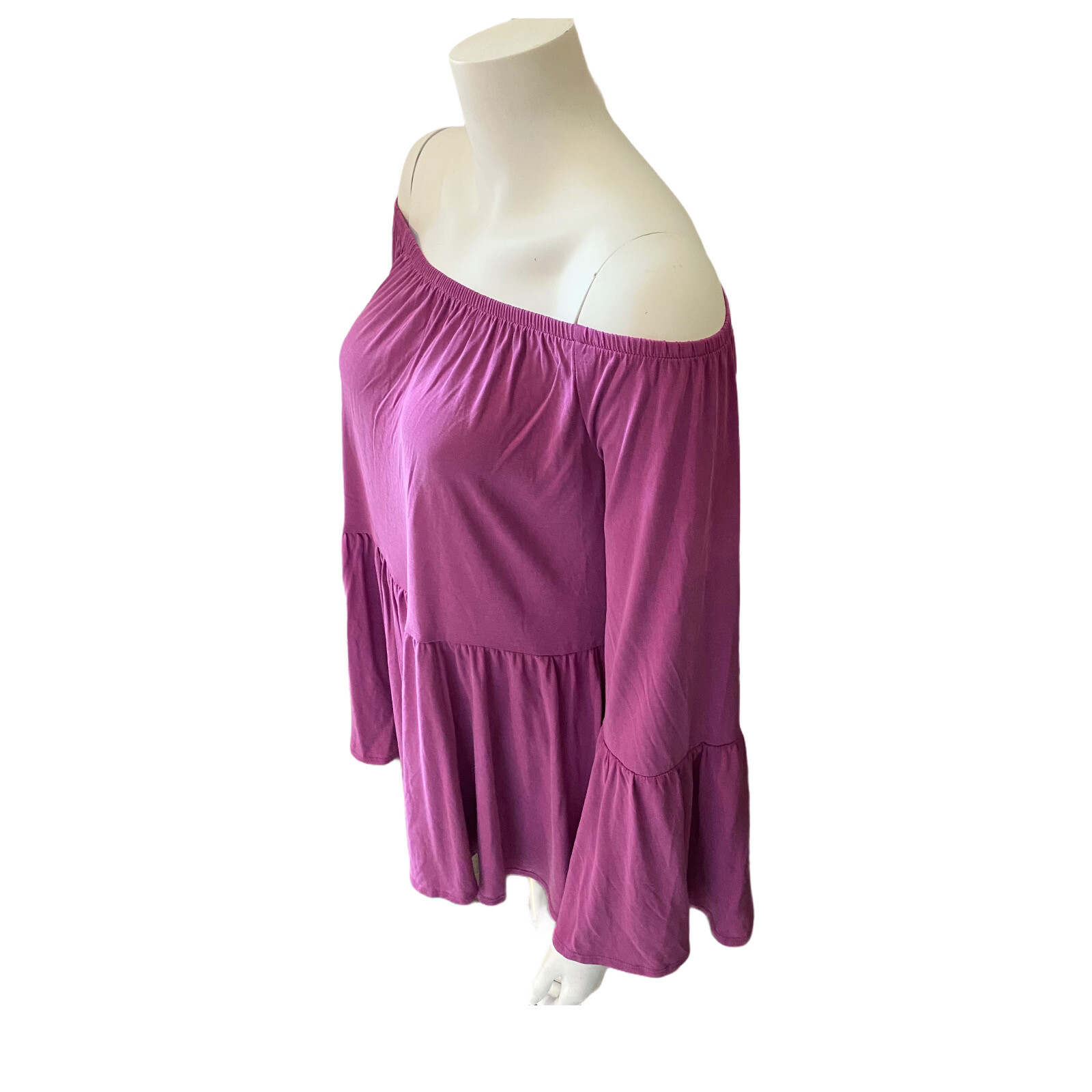 Urban Outfitters Kimchi Blue Size Small Top Off Shoulder Bell Sleeve Magenta