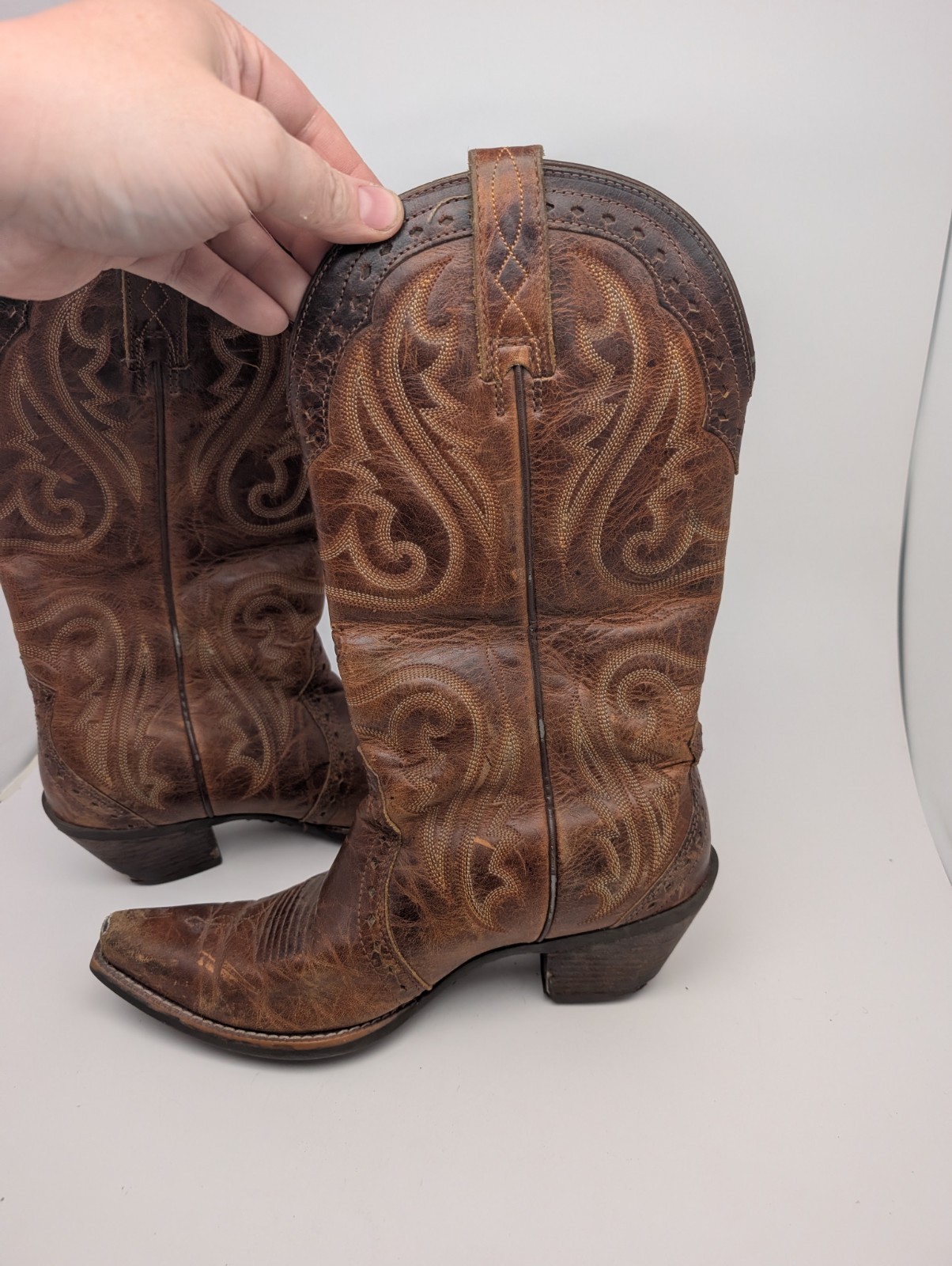 Ariat WOMEN’S 7 B Heritage Western Regular Toe Boot Caramel Model #10005908 LOOK