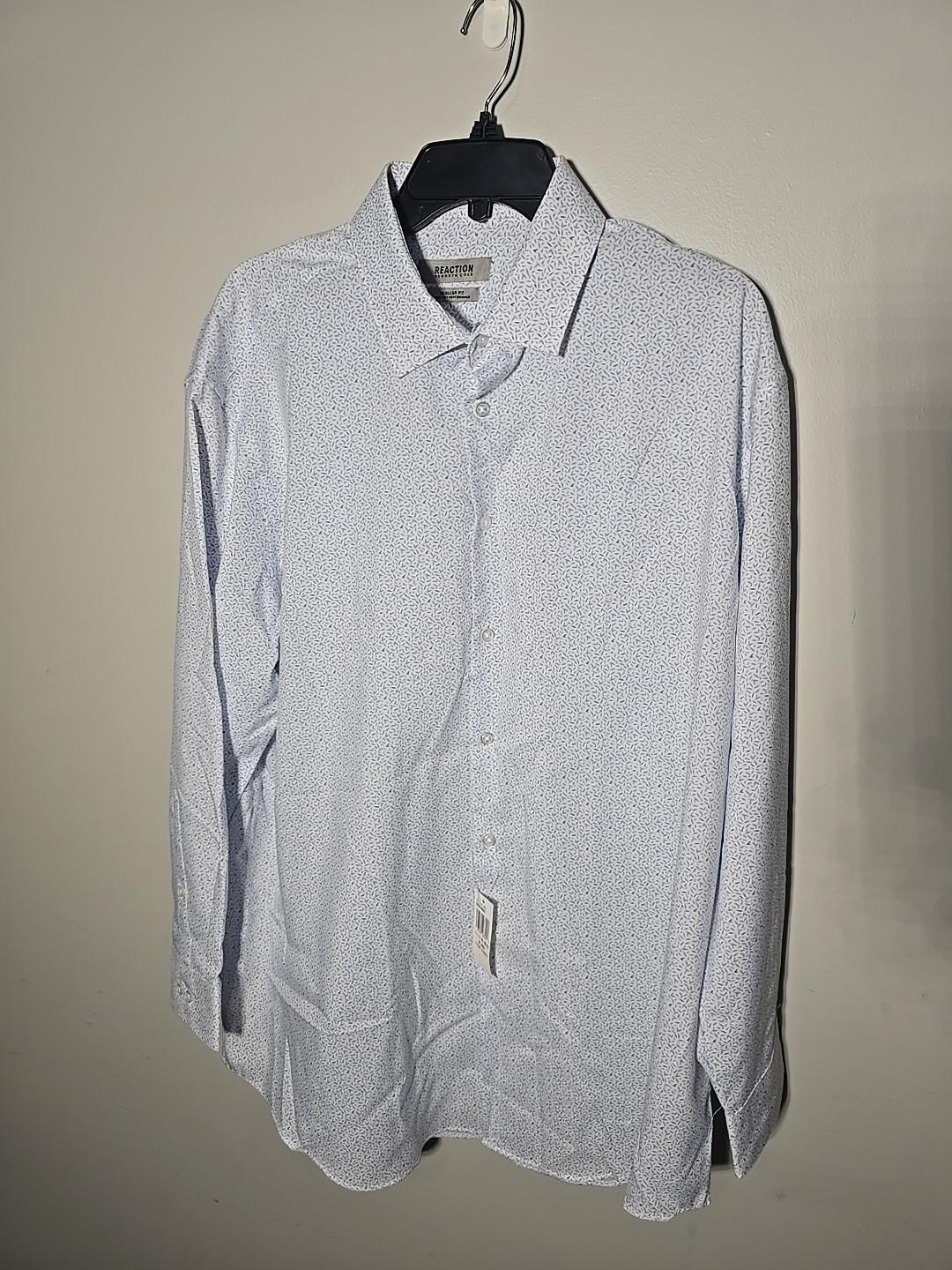 Kenneth Cole Reaction Men’s Quick Dry Performance Dress Shirt White/Blue X large