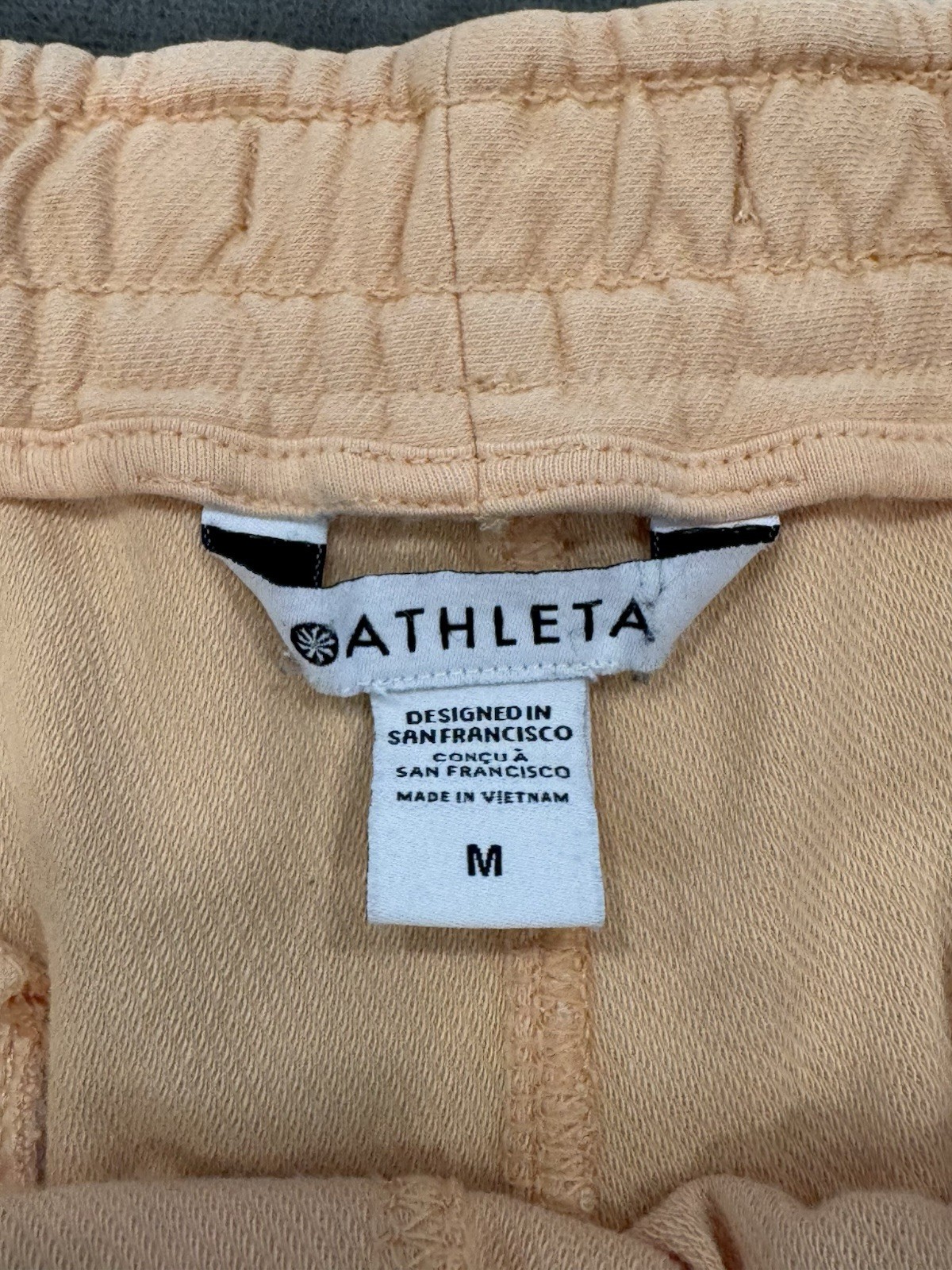 Athleta Farallon Peach Cotton Painter Pocket Shorts Size Medium 3.5 in