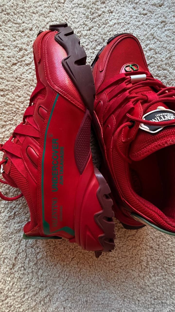 Valentino Garavani Climbers Red Skull Sneakers EU 43 Made In Italy Rare
