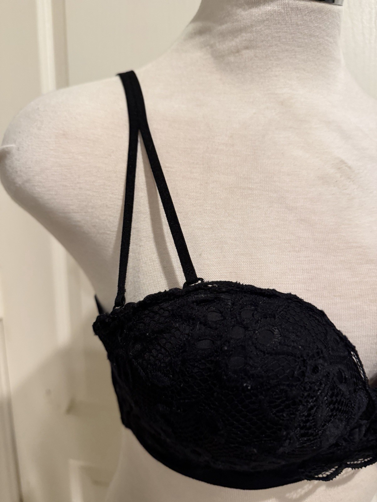 Black Floral Lace Bustier Bra 36B Underwired Demi Adjustable Straps Hook&Eye