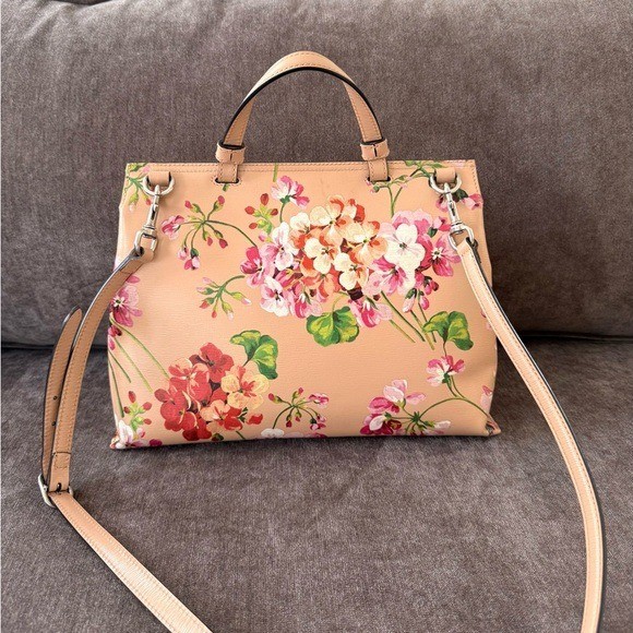 Gucci authentic top handle bag blooms pattern pink leather medium w strap