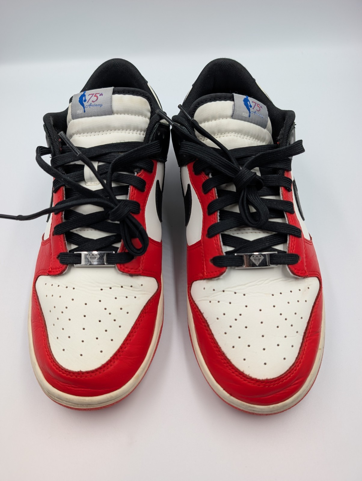 Nike Dunk Low EMB NBA 75th Anniversary Chicago Size 10.5 DD3363-100