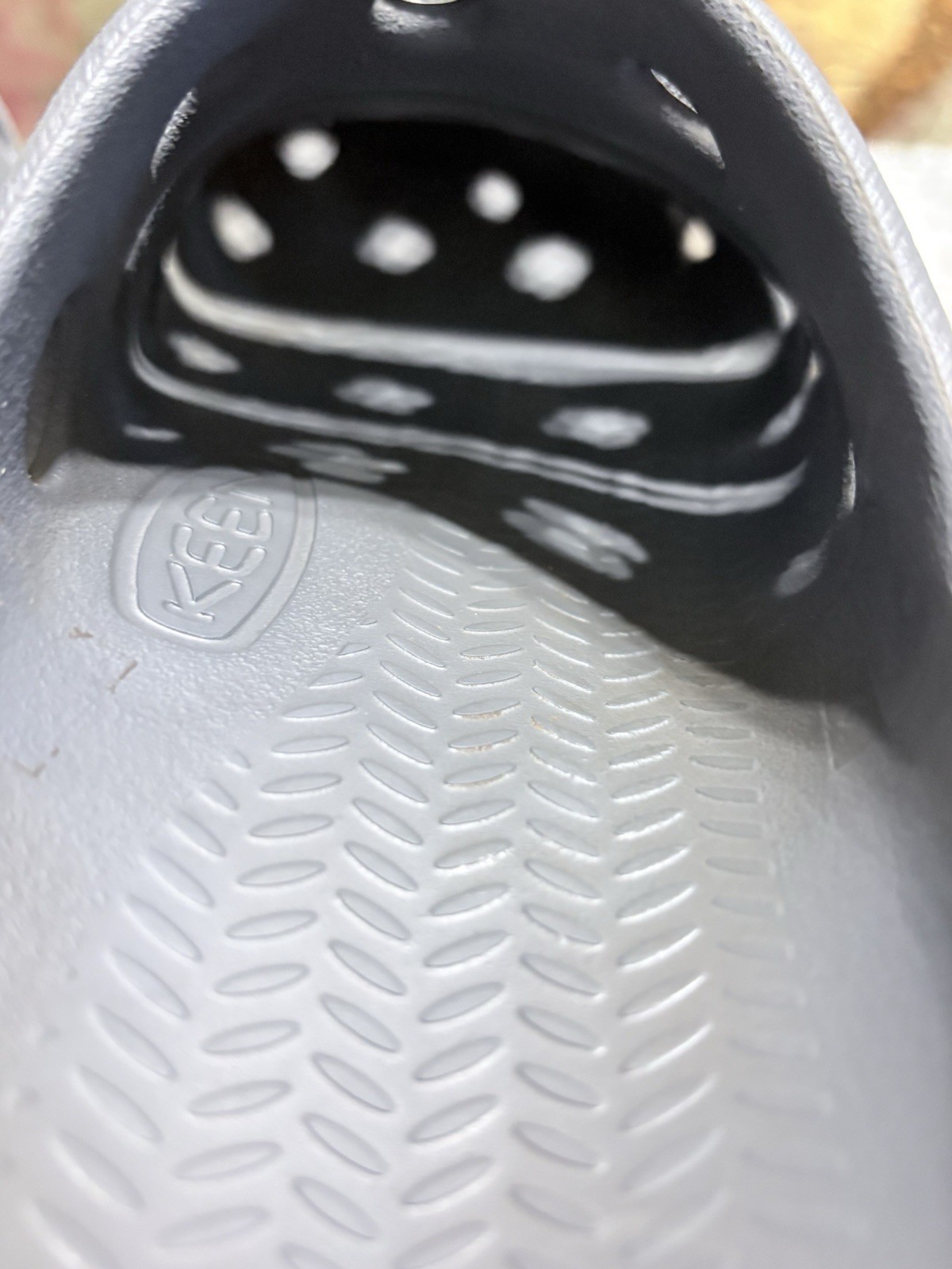 Keen Yogui Clog Perforated Gray Slip On Cottagecore Womens Sz 8 Garden Shoe Airy