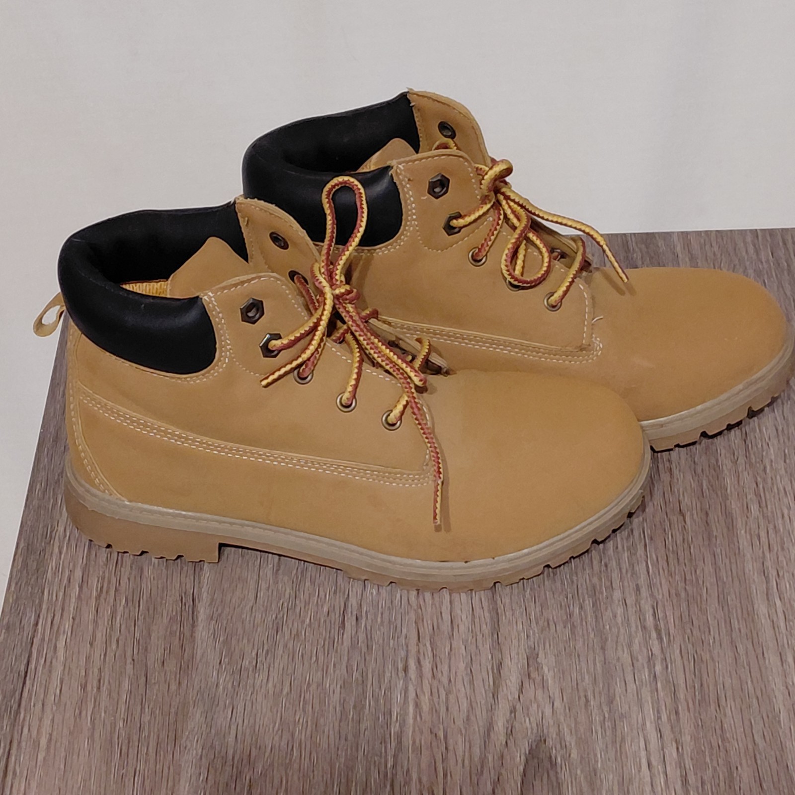 Wonder Nation Boys Tucker Boots, Size 6 Wheat Excellent Condition