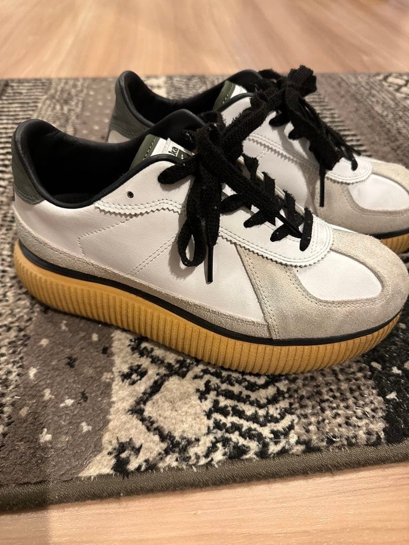 Today only 11 000 Onitsuka Tiger DELECITY 24.5cm Khaki