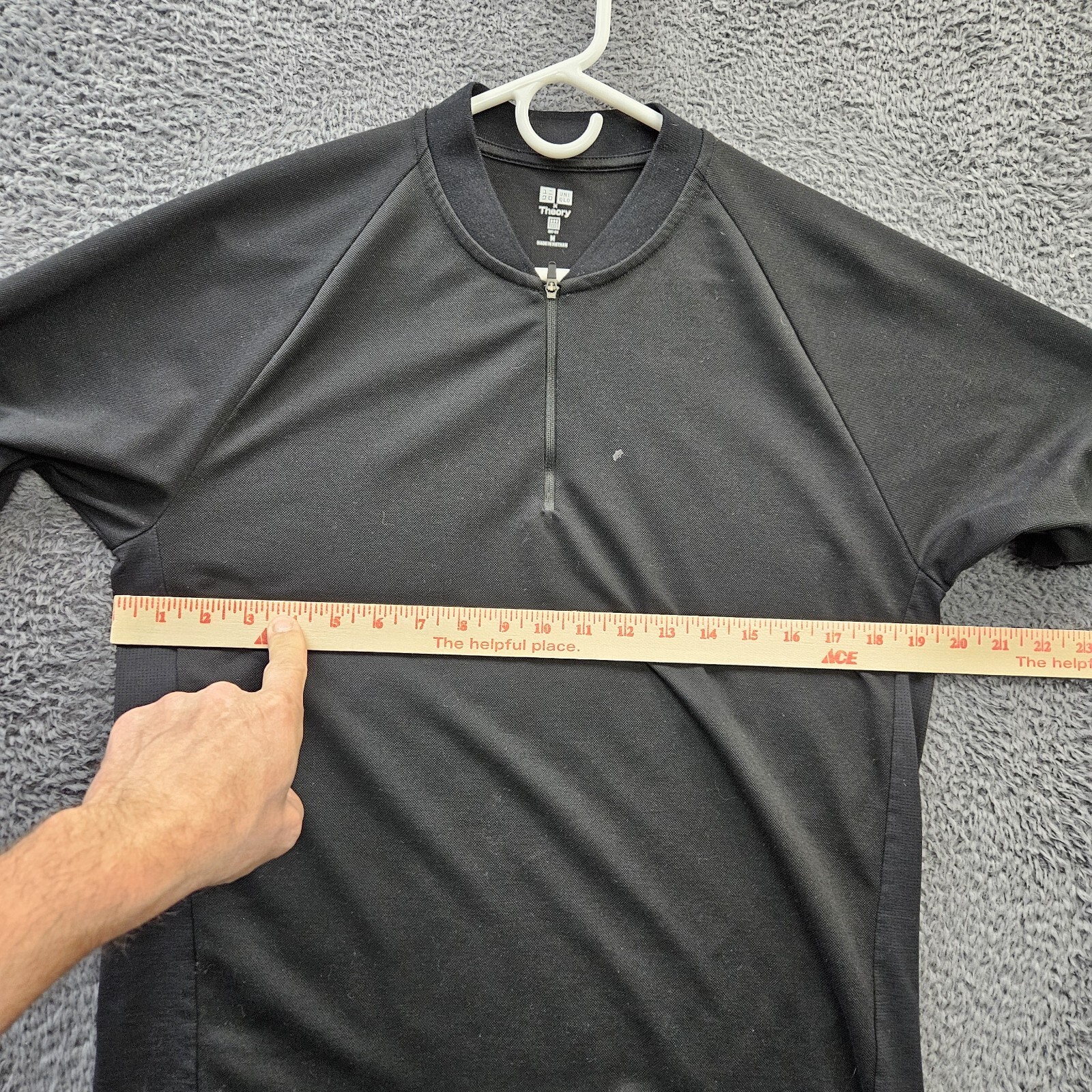 UNIQLO X Theory Dry-Ex Zip Polo Shirt Black Knit Medium *Small Stain