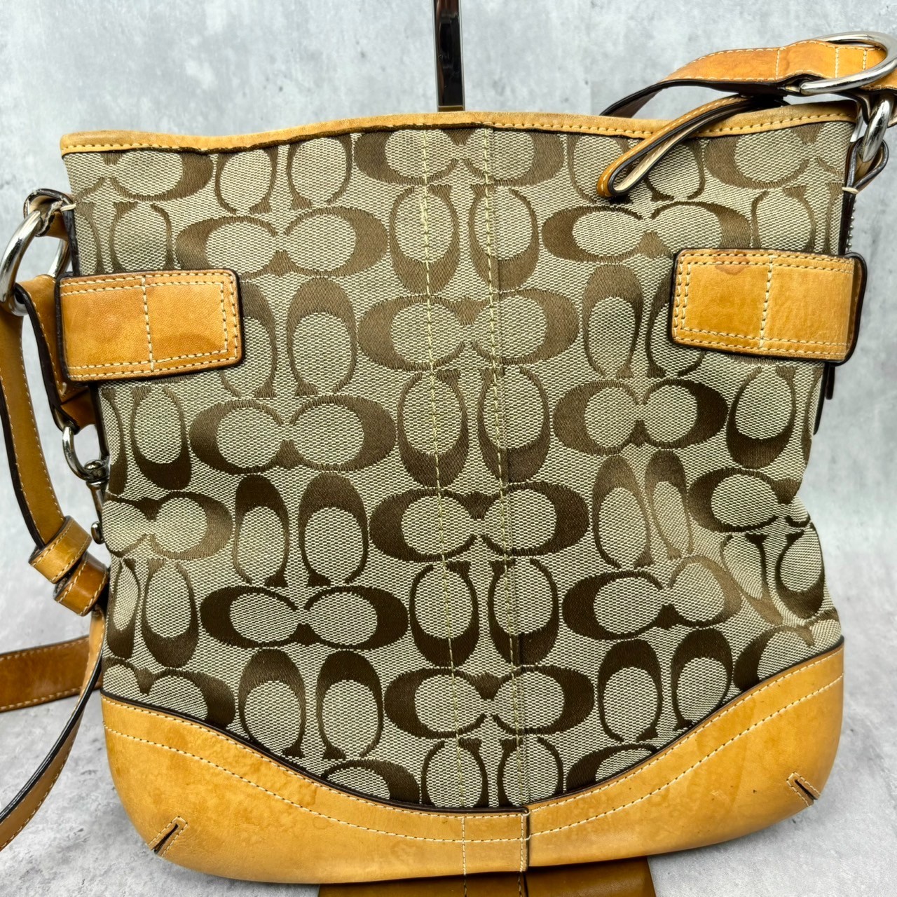 Coach F19682 shoulder bag signature canvas leather Brown Authentic From JAPAN