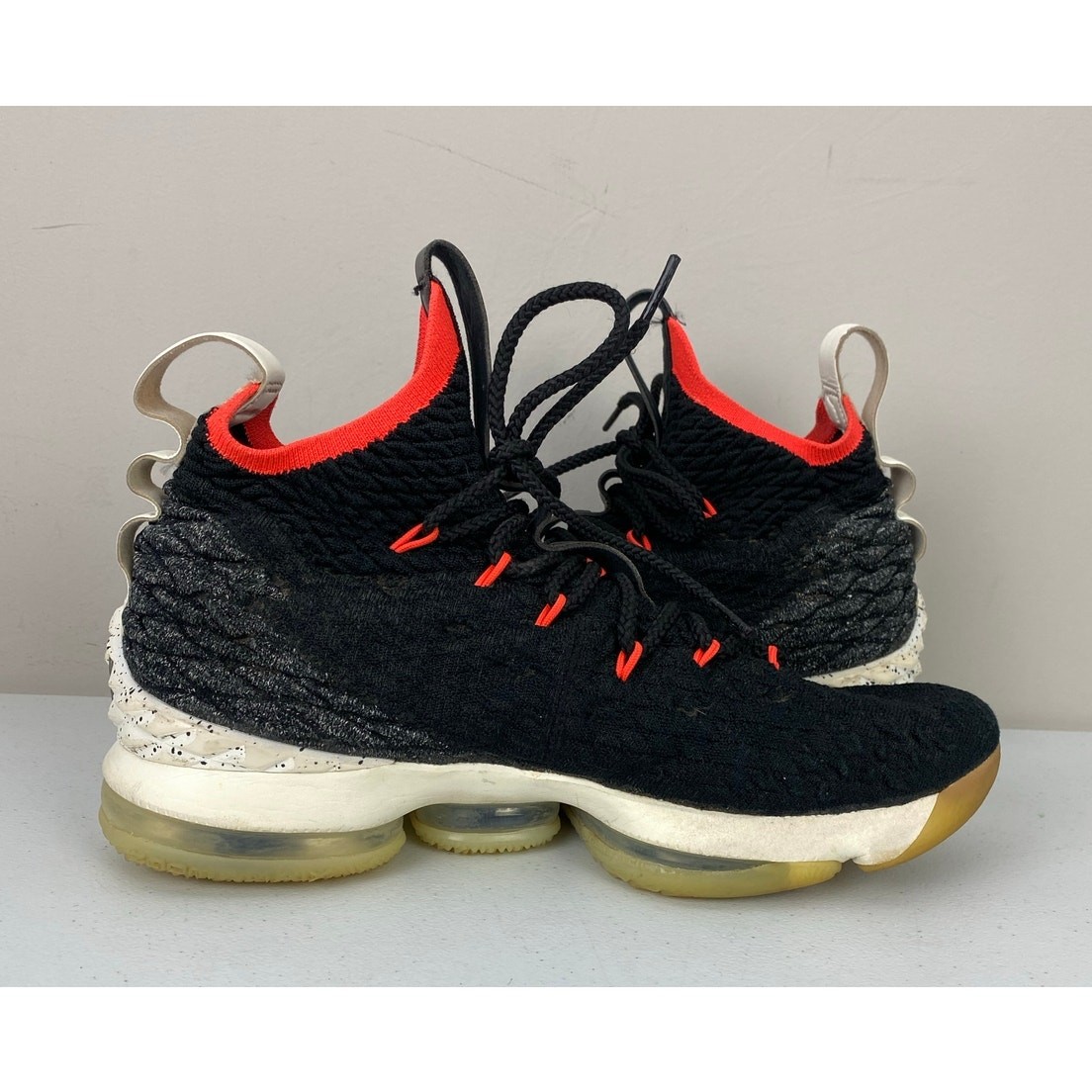 Men Nike Lebron James 15 XV Bright Crimson mid knit basketball sneakers, 8