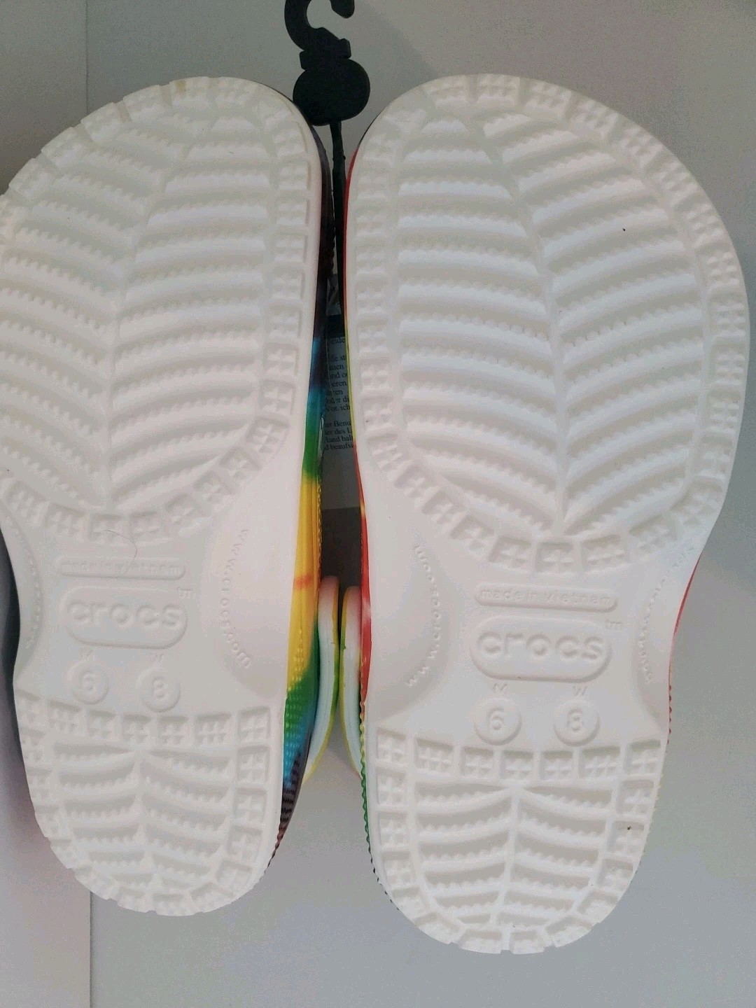 Crocs Unisex Classic Tie Dye Graphic Clog With White Inside US M7/ W8 EU 38-39 N