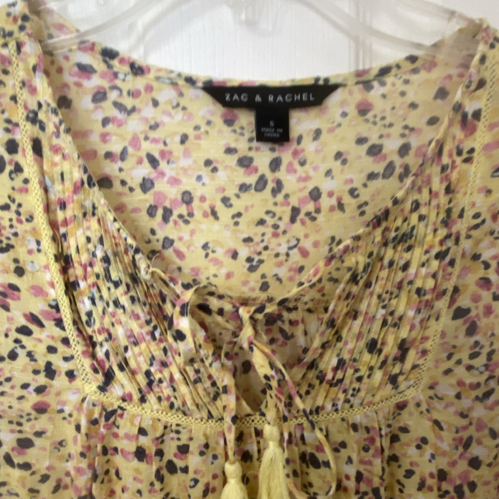 Zac & Rachel S Yellow Pink Print Pleated Tasseled Tie V Neck Blouse