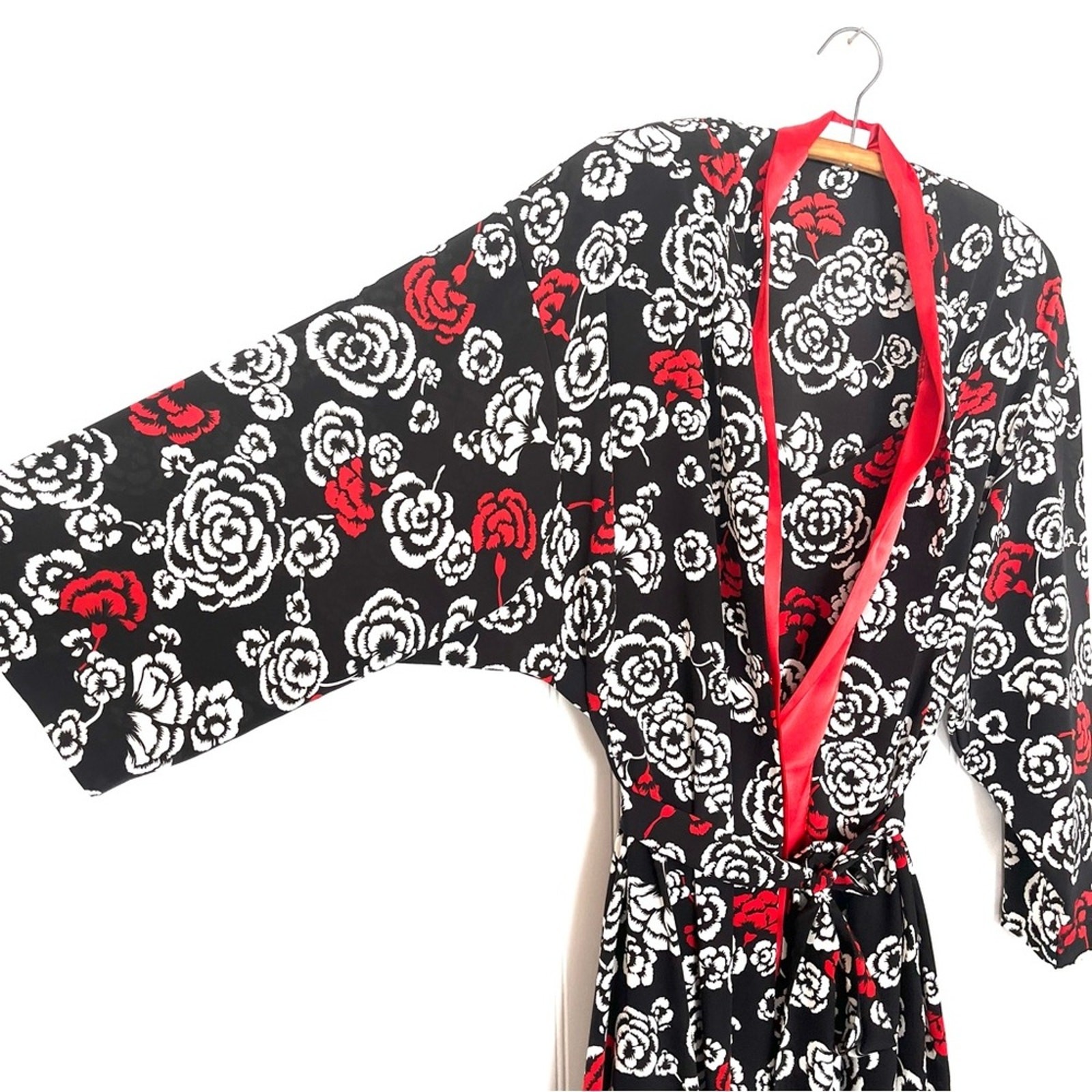 Vintage Black White and Red Nightgown and Robe Set Kimono Floral Peignor Sexy