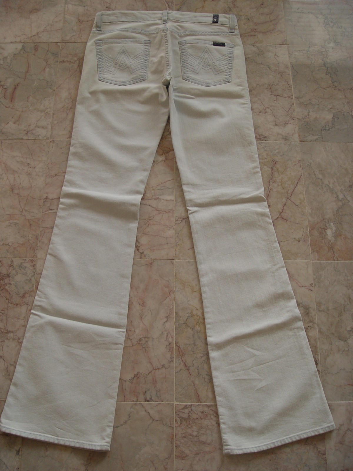 100% AUTHENTIC NWOT 7 FOR ALL MANKIND WOMEN’S JEANS SIZE 28 SOLD AT NORDSTROM