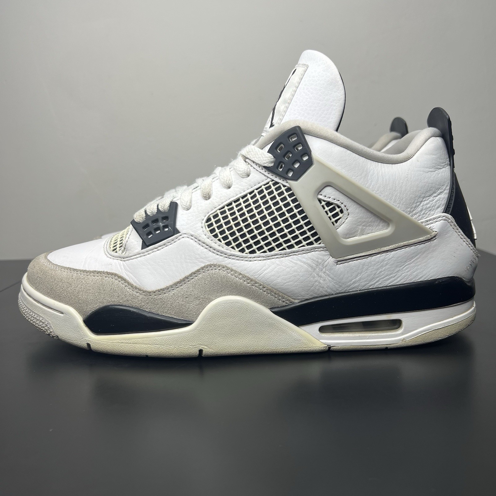 Size 13 – Jordan 4 Retro Mid Military Black