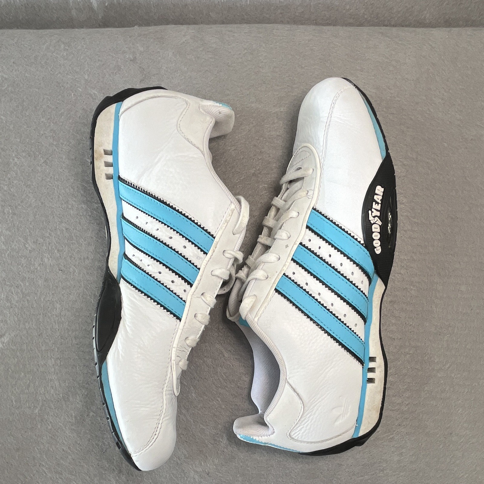 2006 adidas Team Goodyear Men’s Adiracer Low Leather Sneakers White/Blue/Black