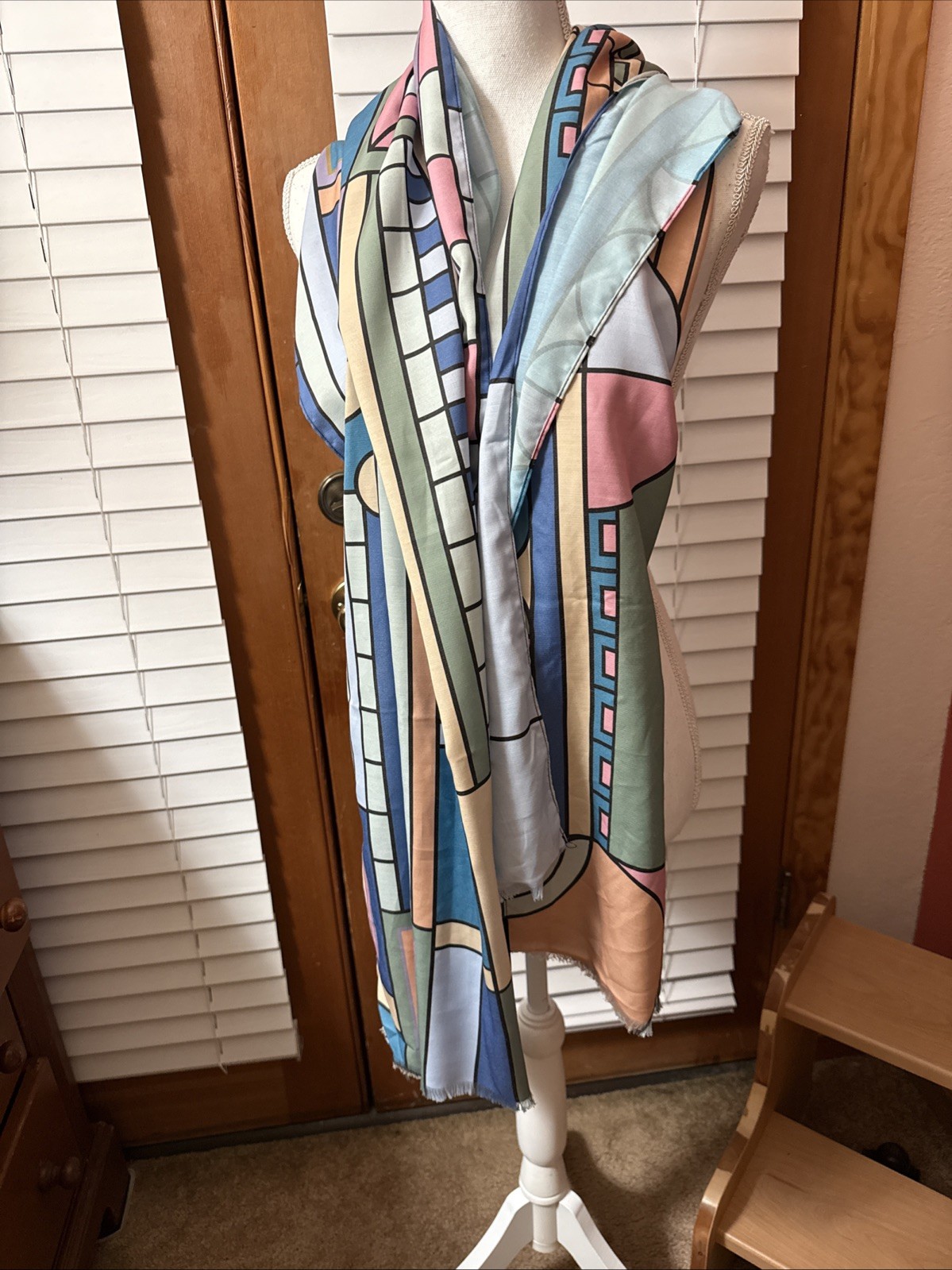 Frank Lloyd Wright Rain Caper Shawl 78×28 Inches Polyester/viscose/silk Blend